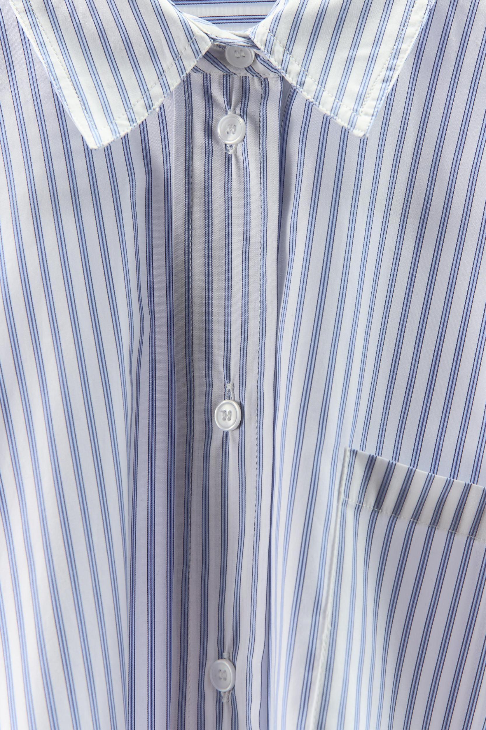 STRAPPY TOP WITH SEAMS Product Image