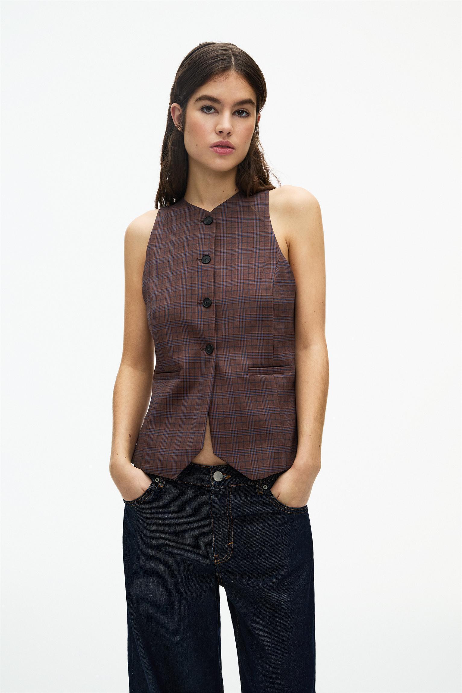 Checked vest Product Image