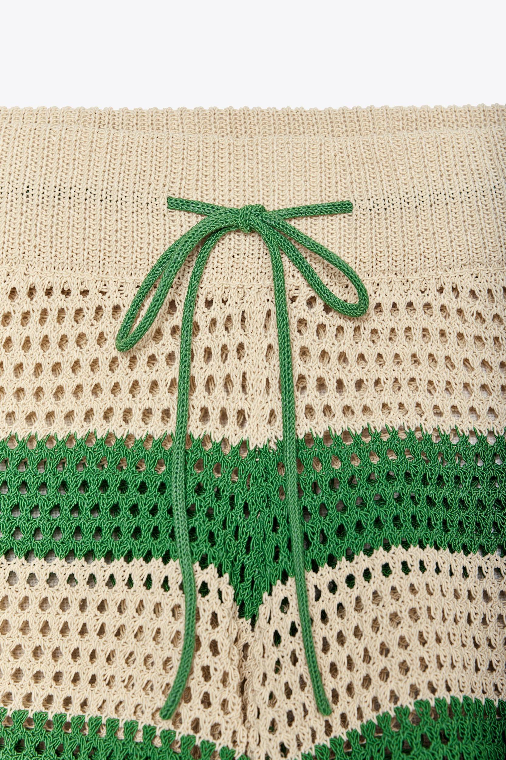 KNIT SHORTS Product Image