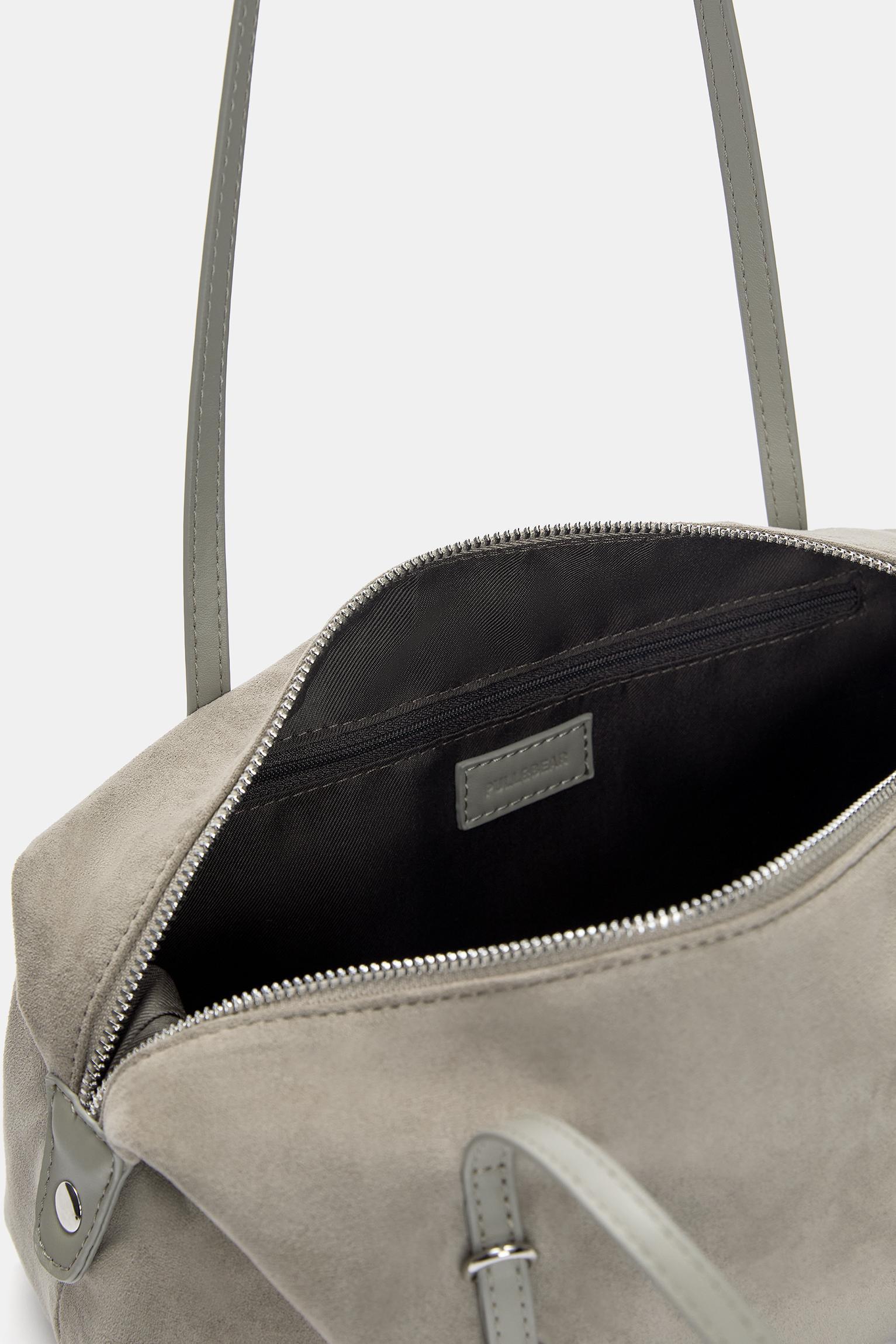 Shoulder bag with a charm Product Image