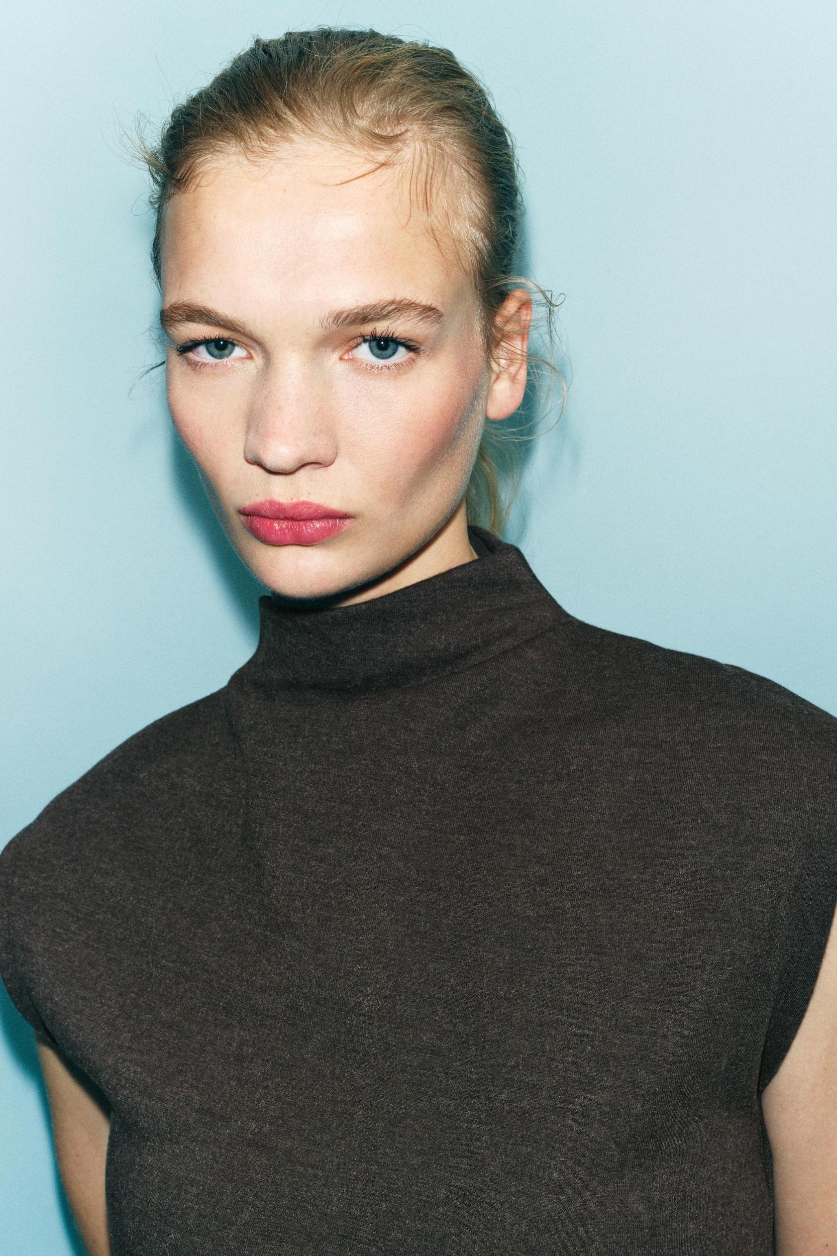 SIDE DRAPED SOFT INTERLOCK TOP Product Image