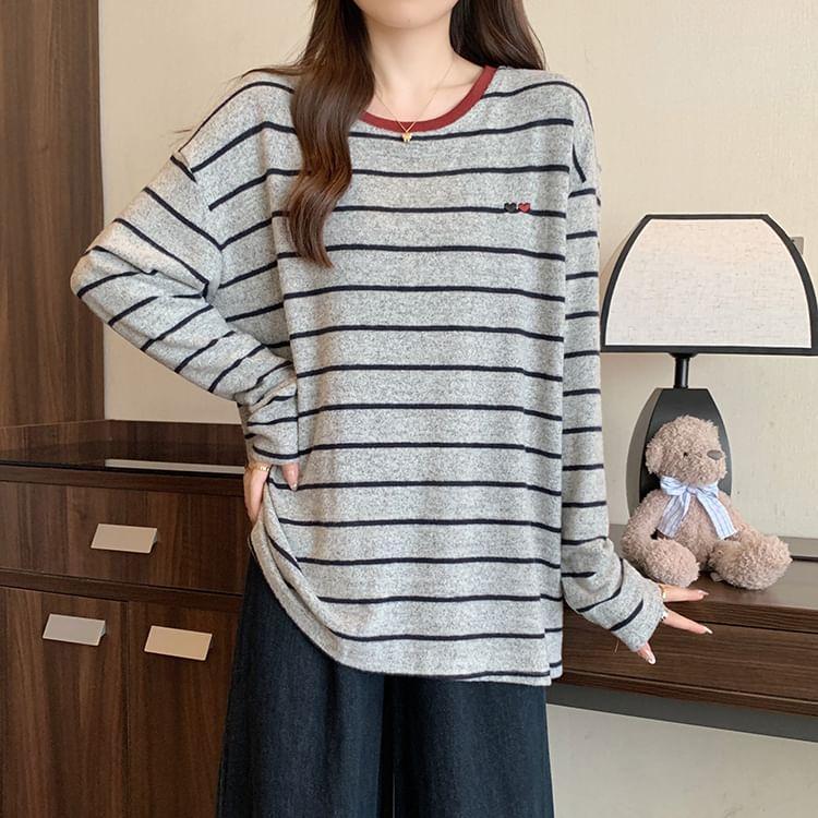 Long-Sleeve Round Neck Striped Contrast Trim T-Shirt Product Image