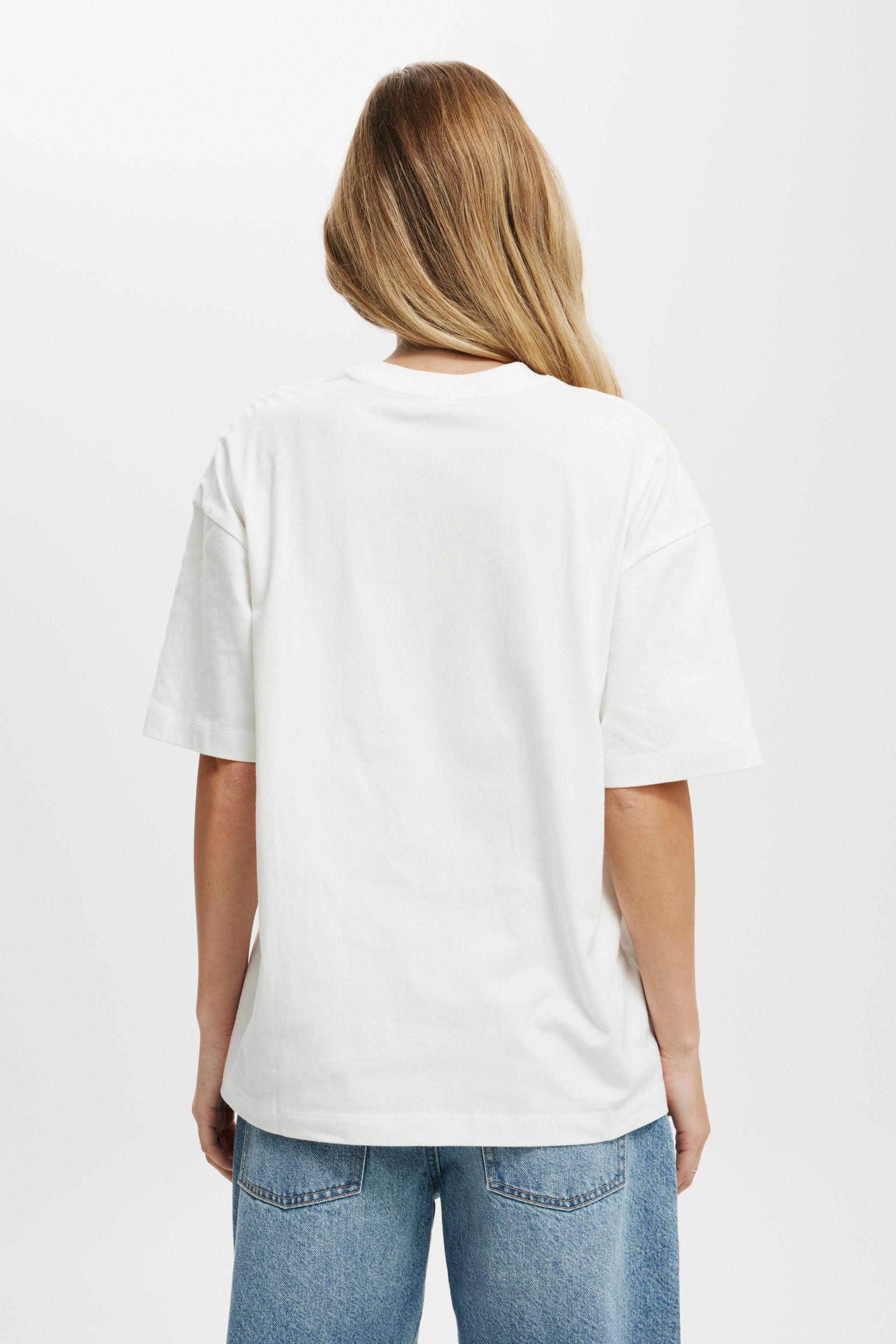 The Boxy Graphic Tee Product Image