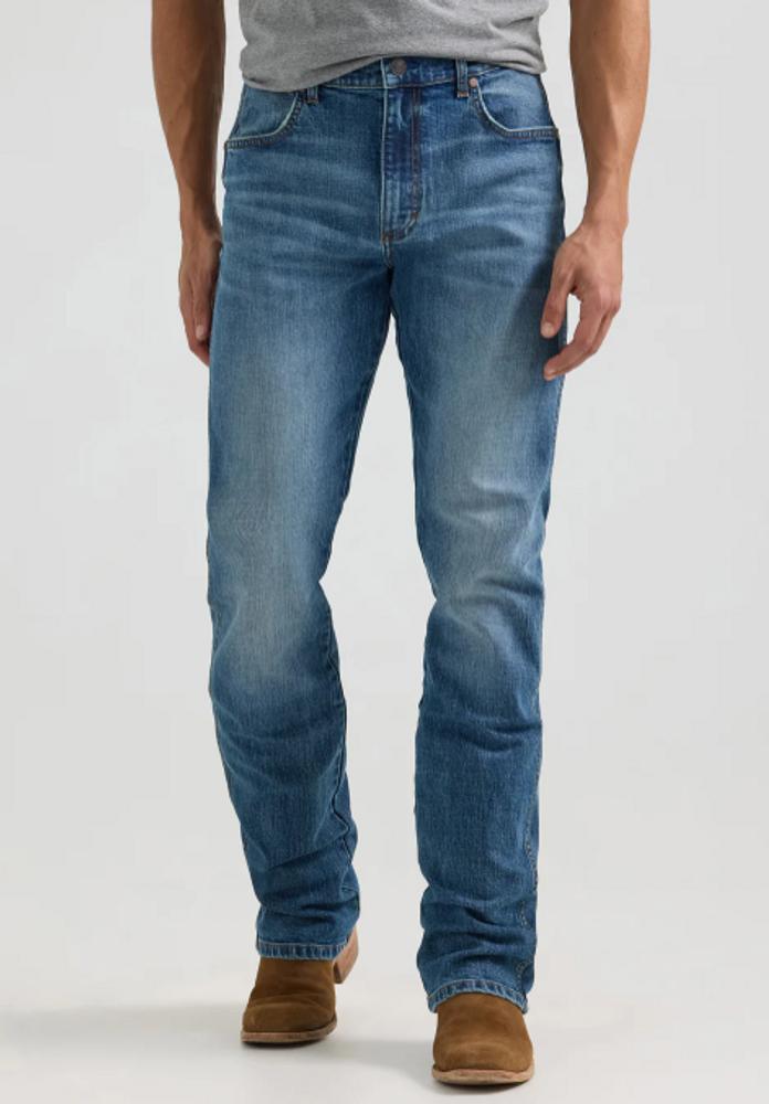 Wrangler Retro® Men's Slim Boot Cut Harris Jeans Product Image