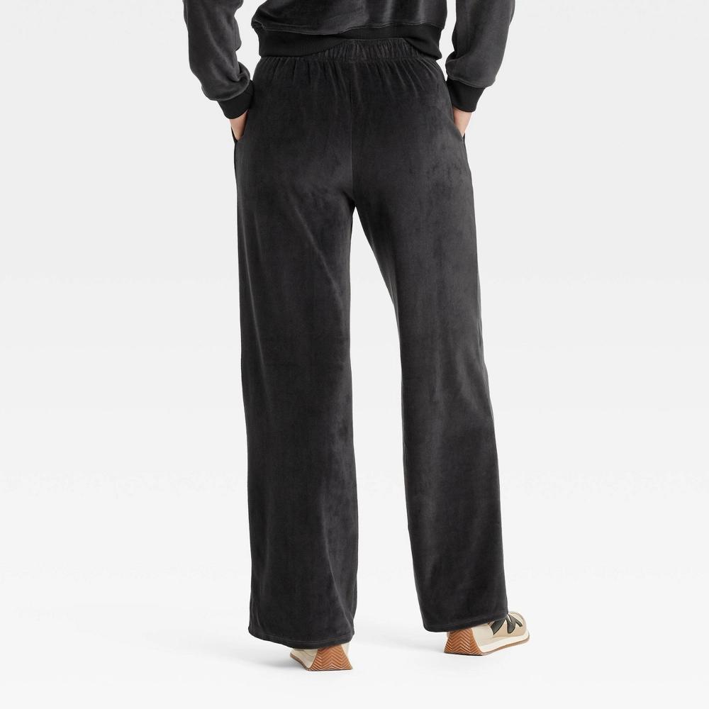 Women's Leisure Studio Mid-Rise Velour Sweatpants - Universal Thread™ Product Image