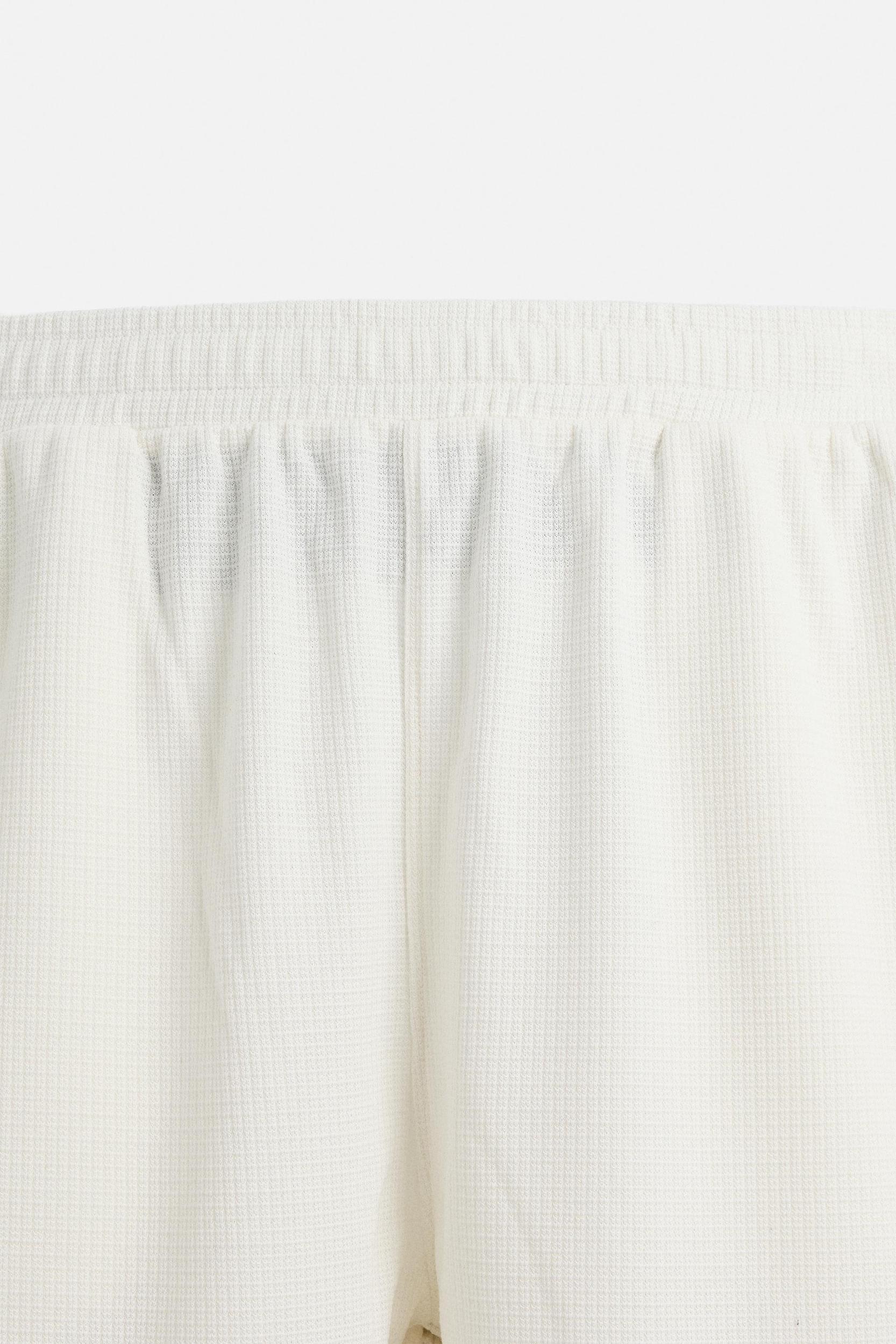 CHECKERED TEXTURED SHORTS Product Image