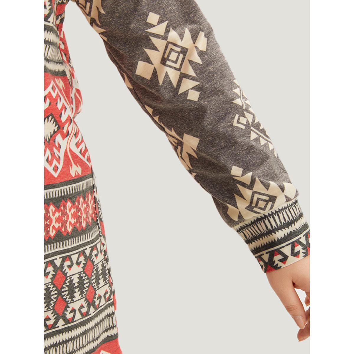 Plus Size Boho Print V Neck T-shirt DarkGray Women Casual Printed Bohemian Print V-neck Dailywear T-shirts BloomChic 28/5X Product Image