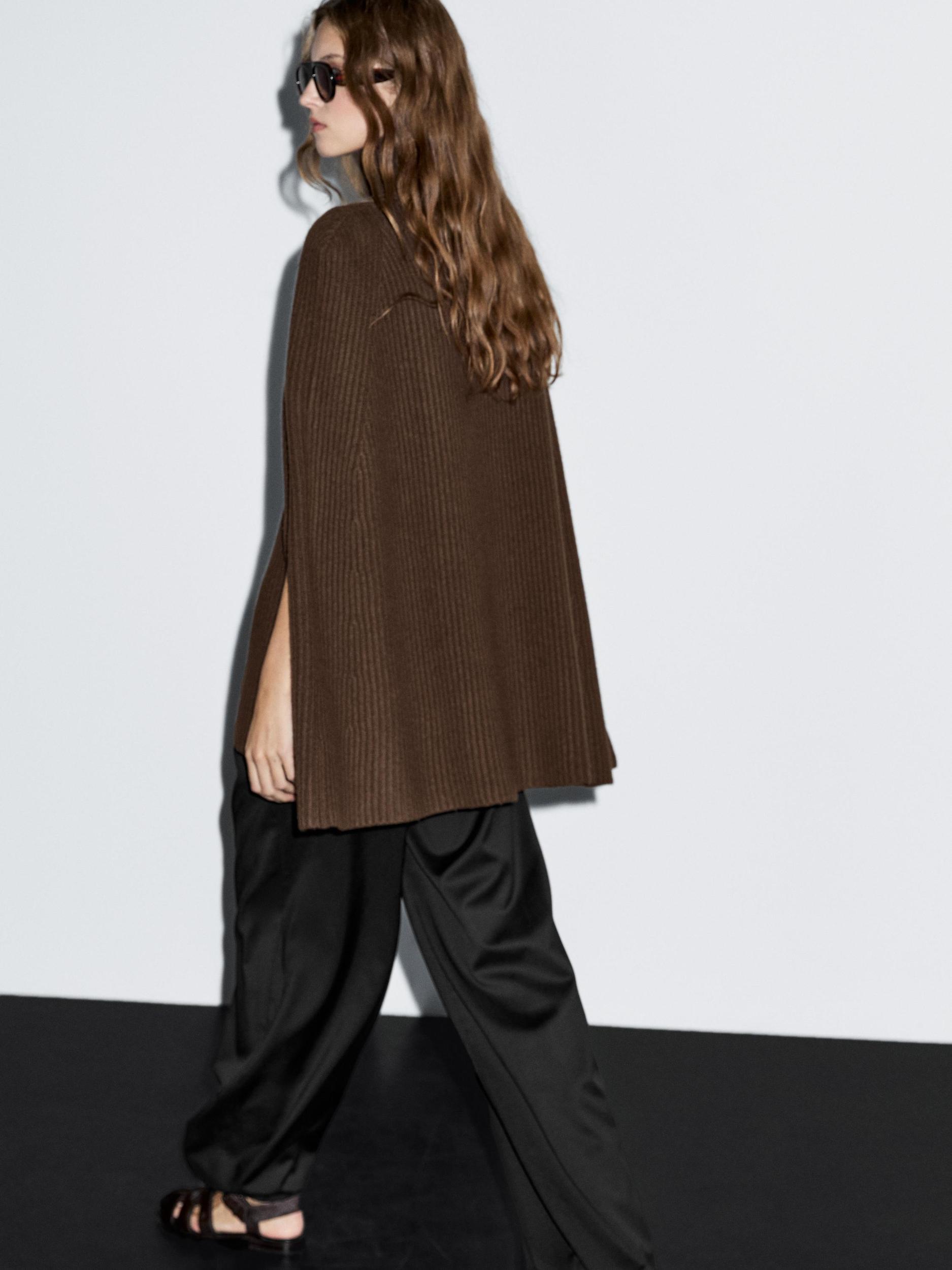 100% wool knitted coat Product Image