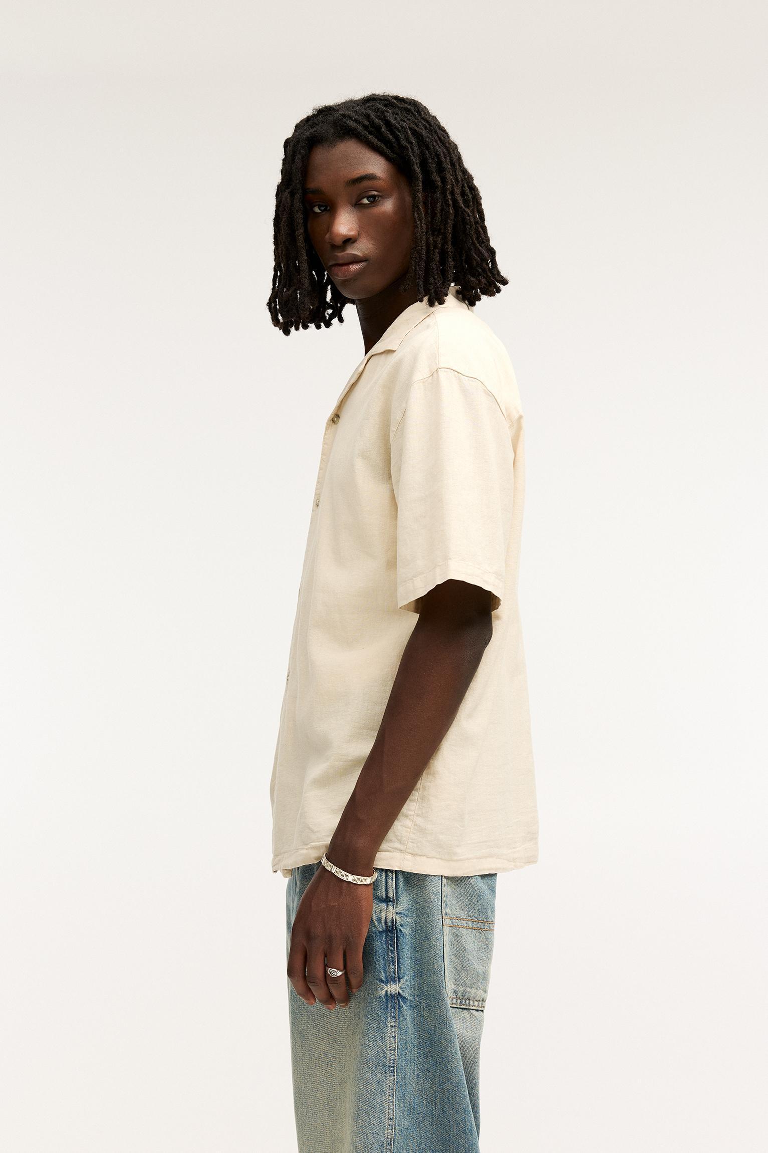 Basic short sleeve linen blend shirt Product Image