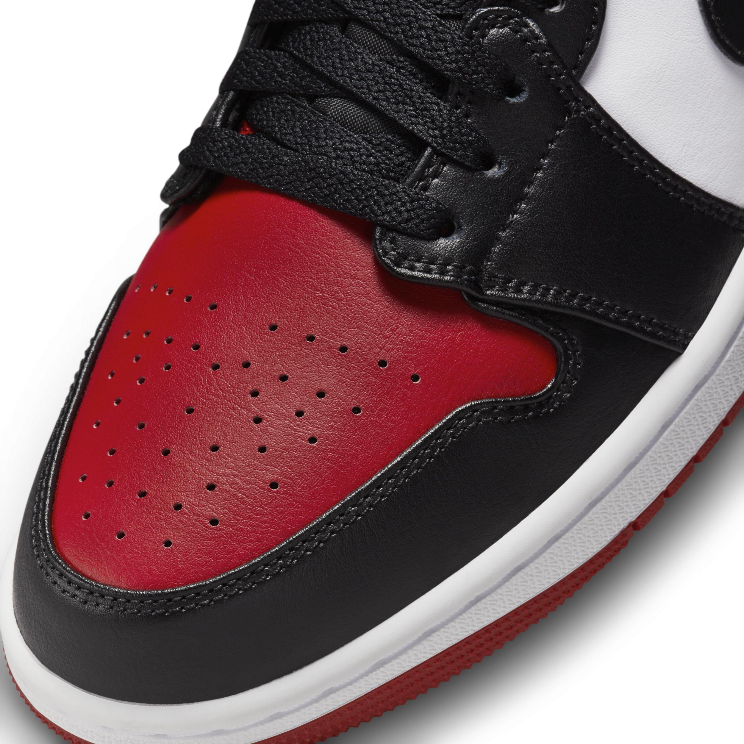 Mens Air Retro 1 Low Casual Shoes Product Image