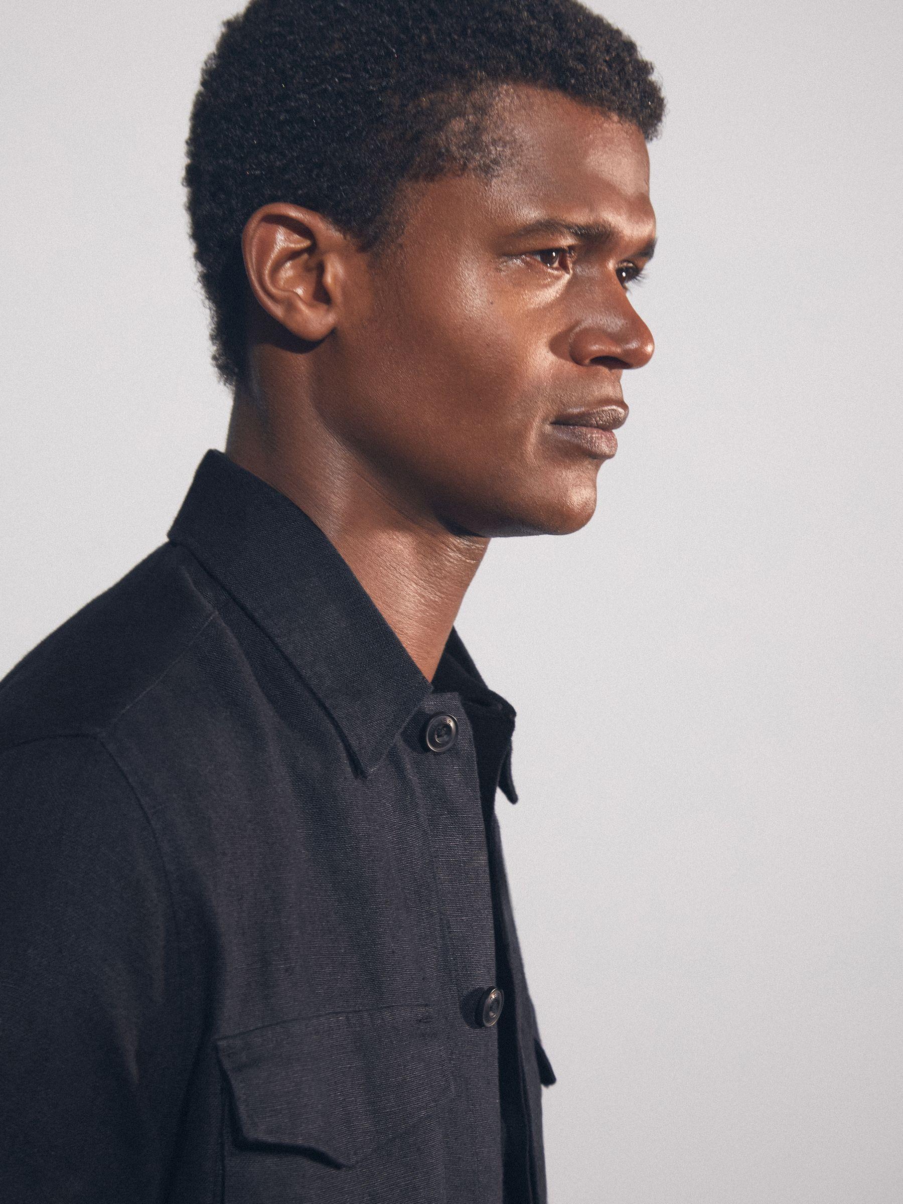 Linen Twin-Pocket Overshirt in Navy Product Image
