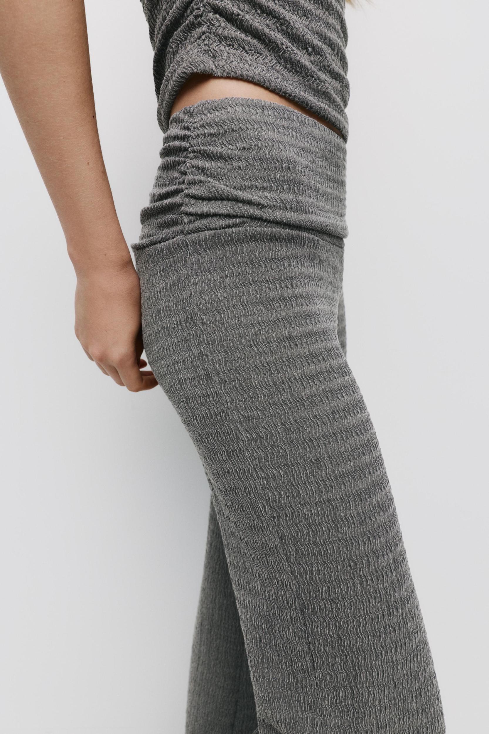 Flared crepe pants Product Image