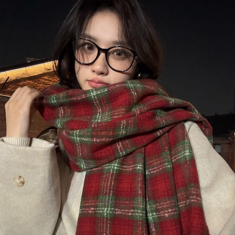 Plaid Fringed Trim Scarf Product Image