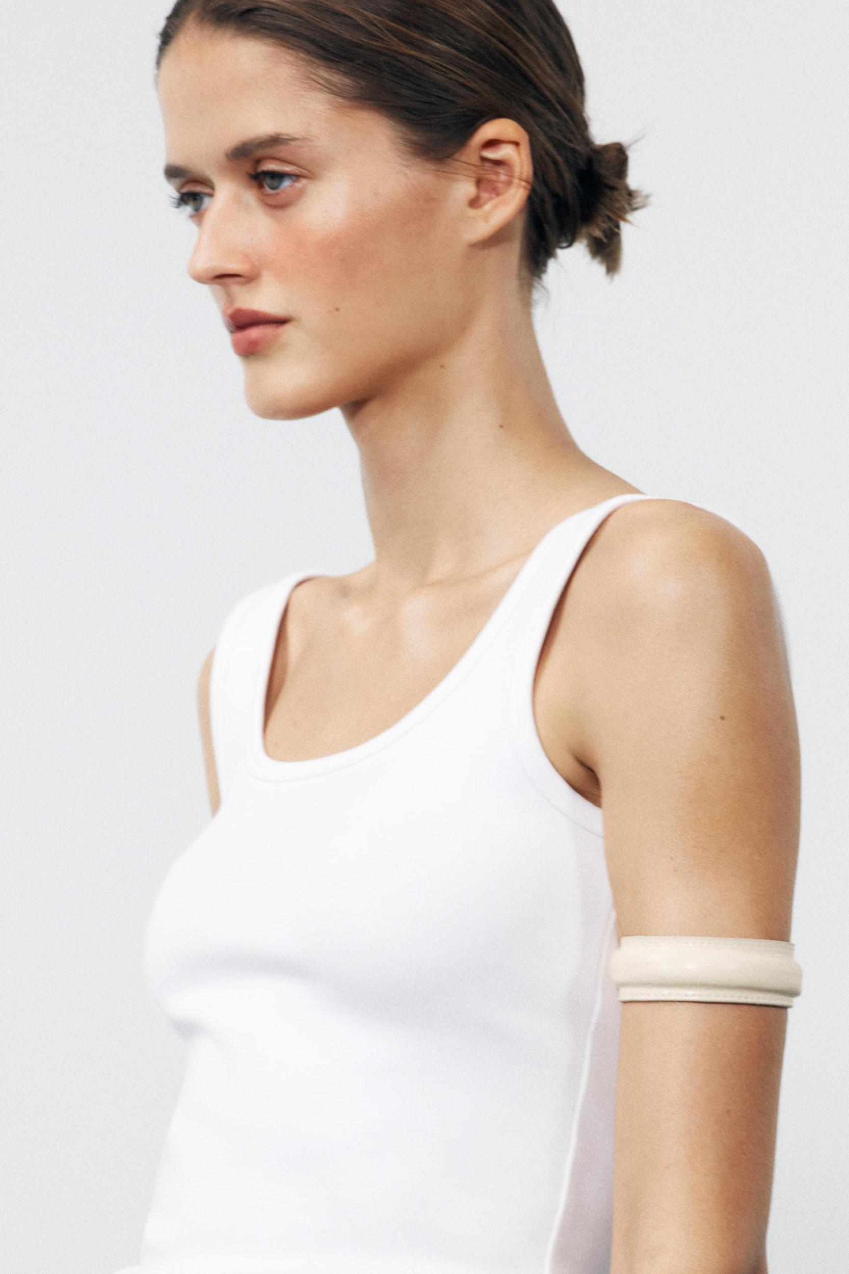 RIB T-SHIRT Product Image