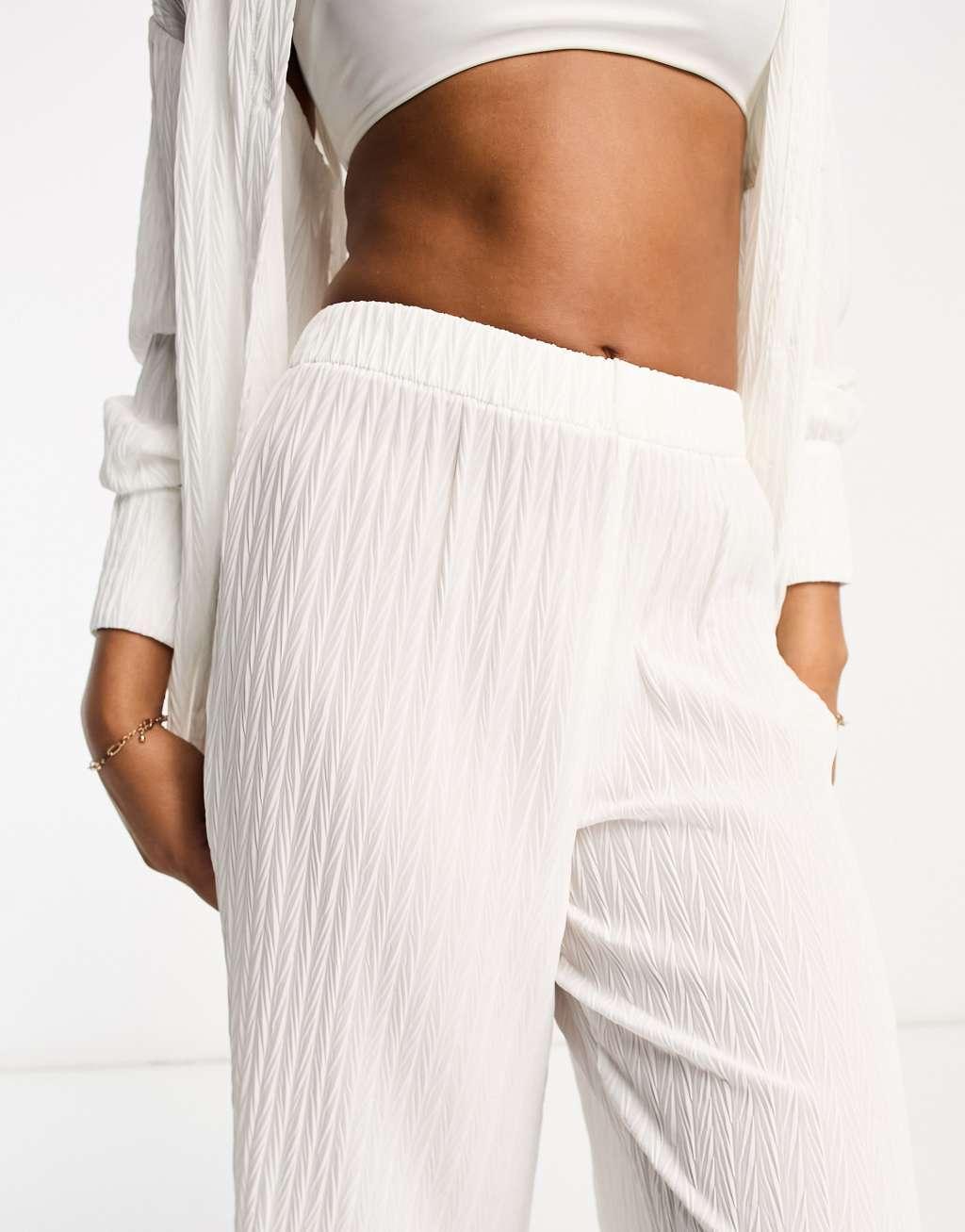 The Frolic tourmaline beach pants Product Image