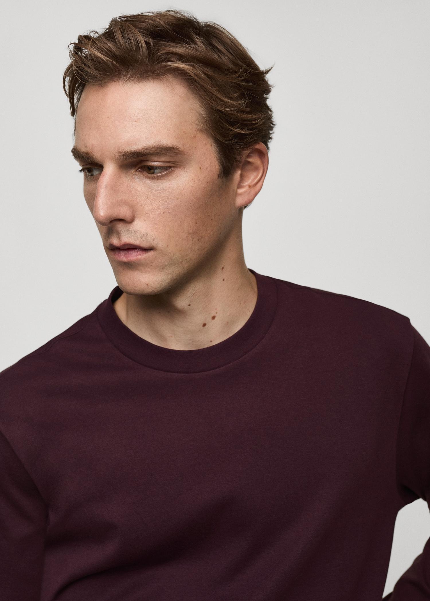 Long-sleeved regular-fit t-shirt - Men | MANGO USA Product Image