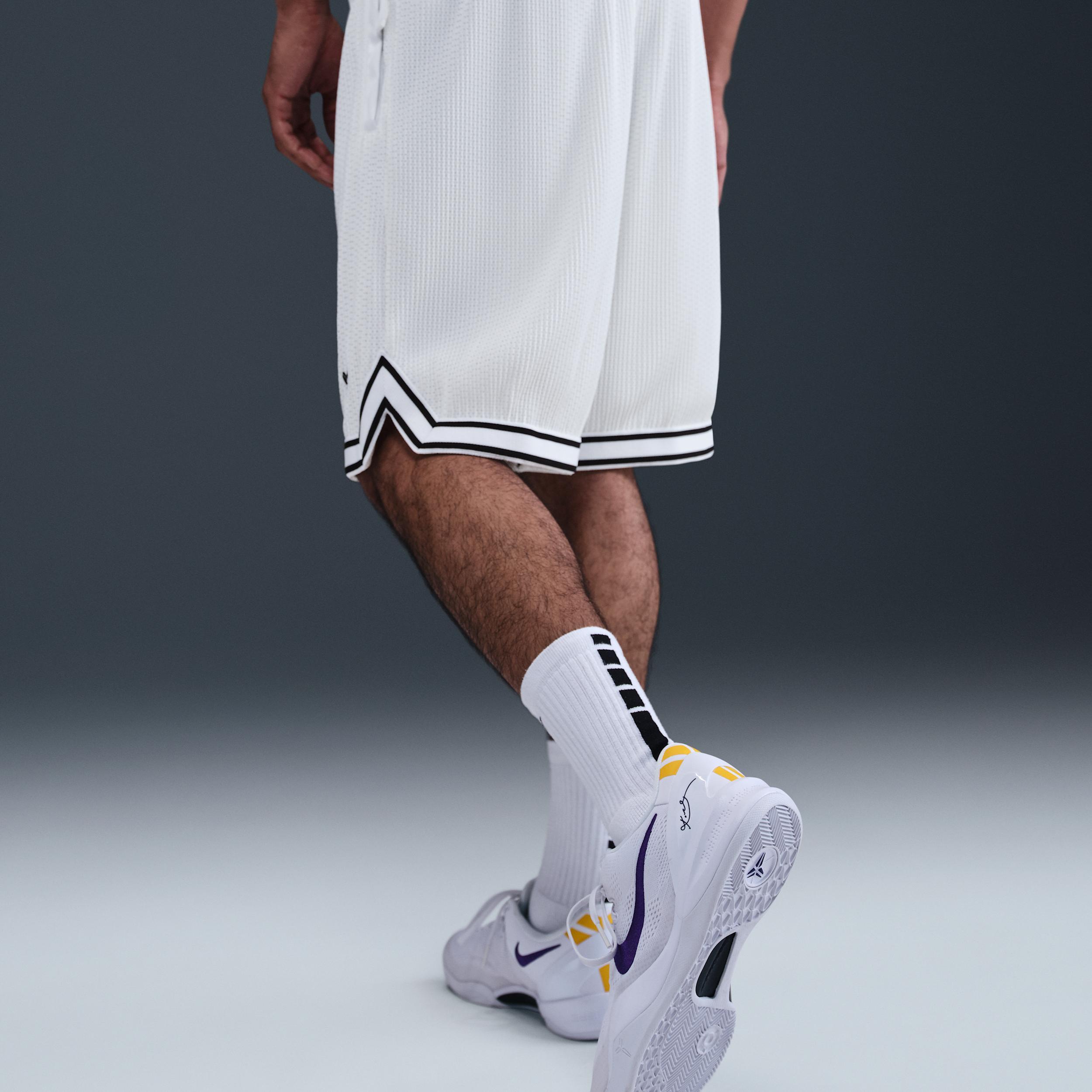 Nike Men's Kobe Pleated Basketball Shorts Product Image