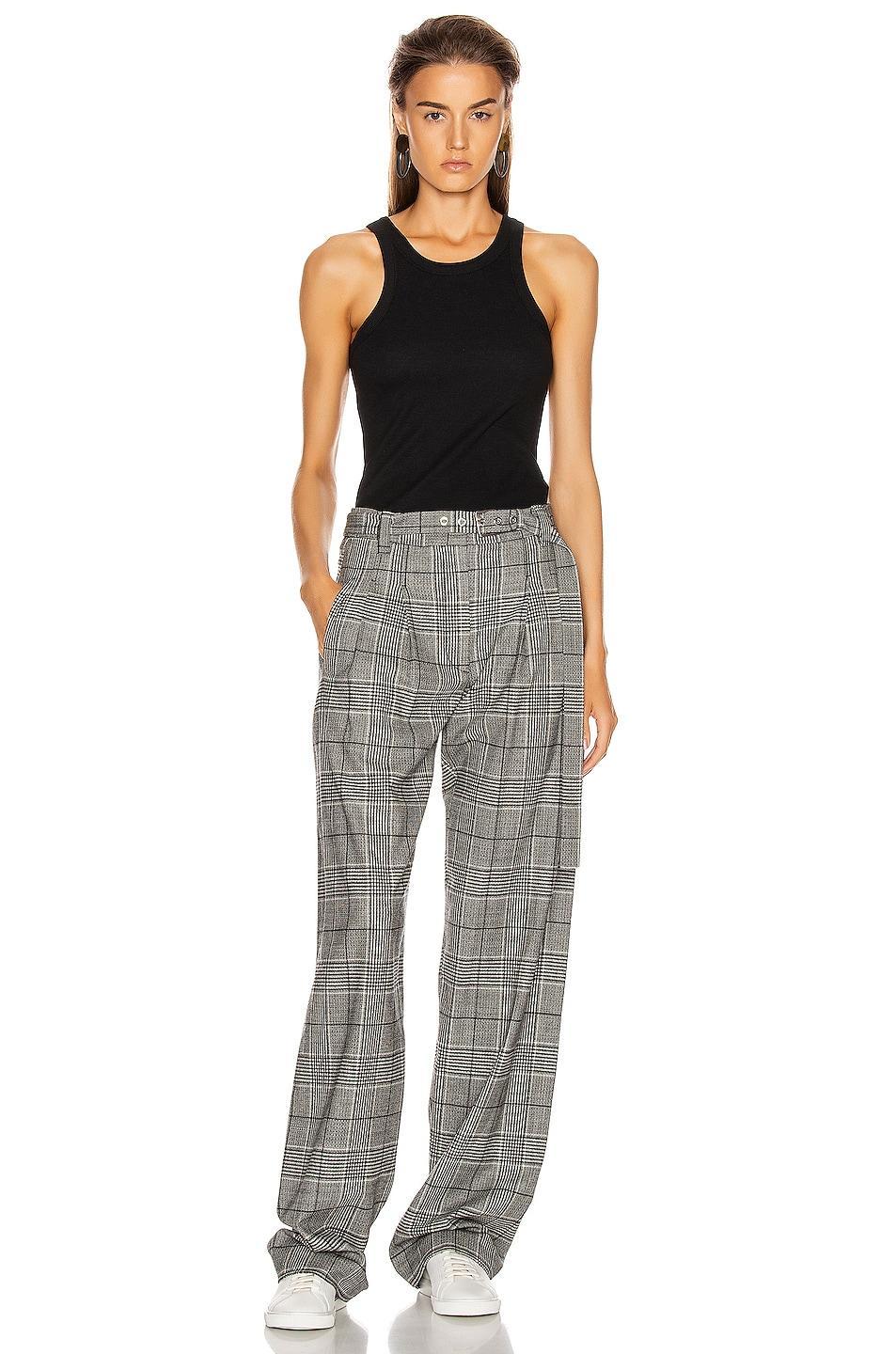 Curved Rib Tank Product Image