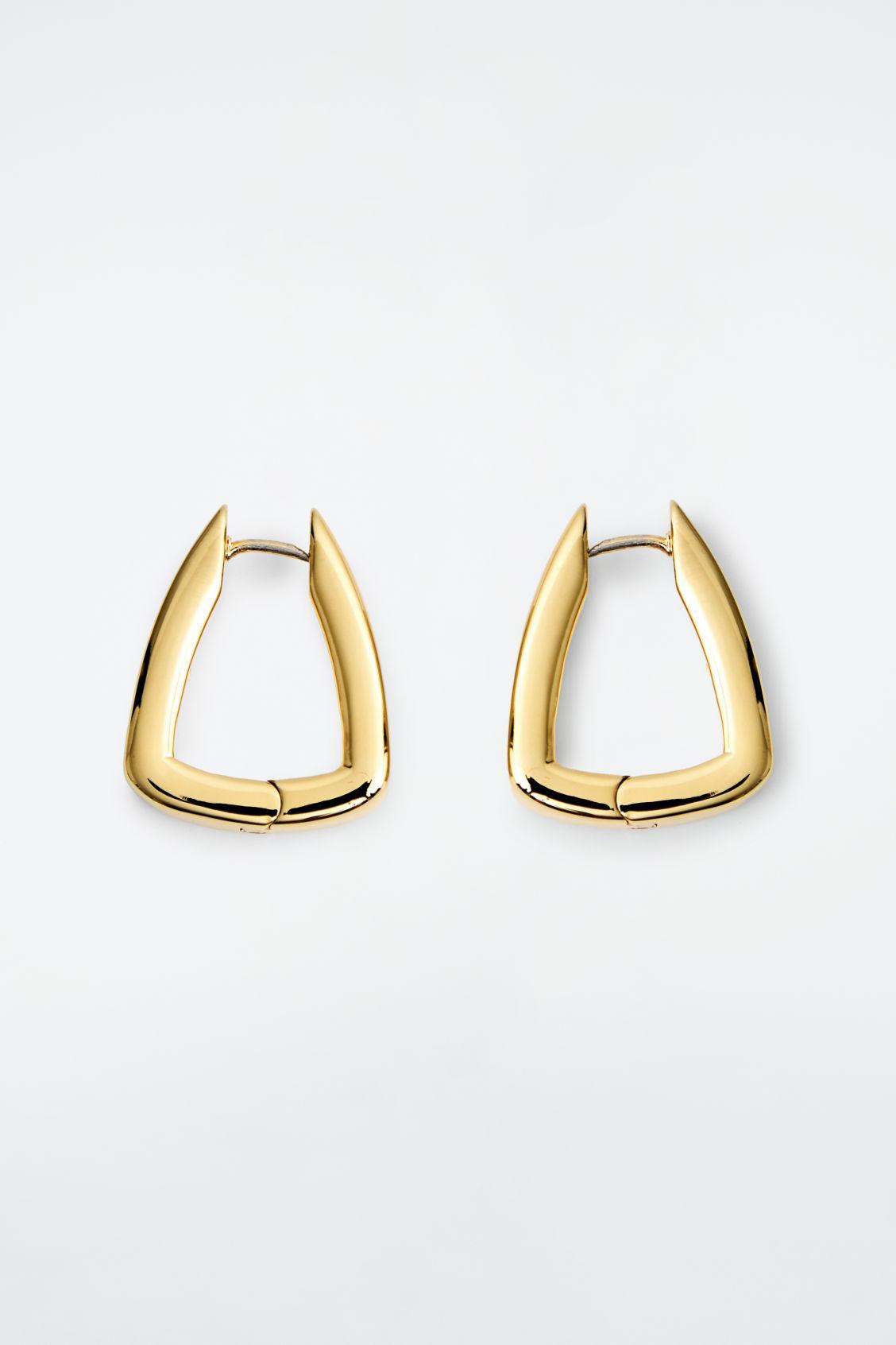 SQUARED HOOP EARRINGS Product Image