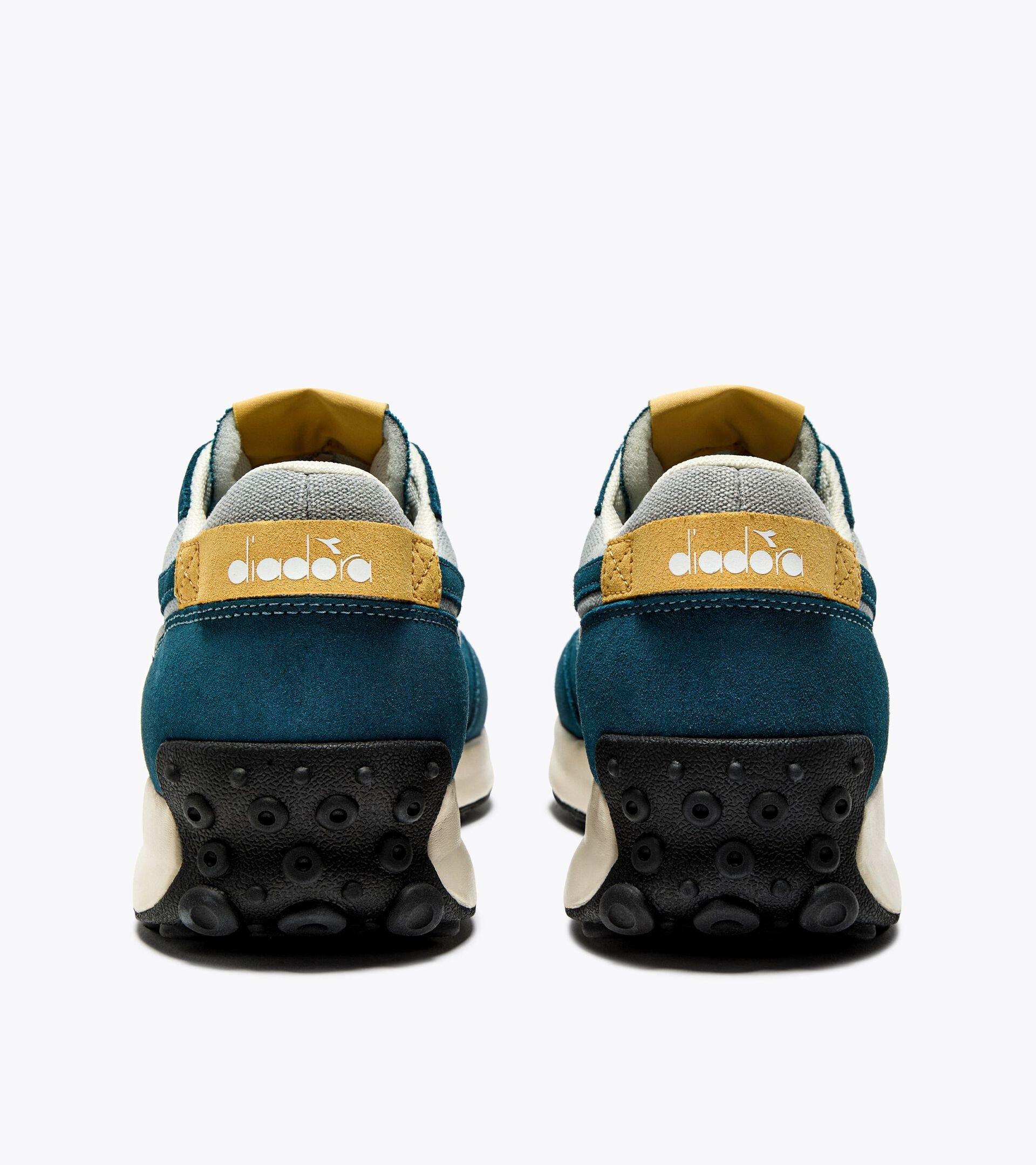 RACE SUEDE SW Product Image