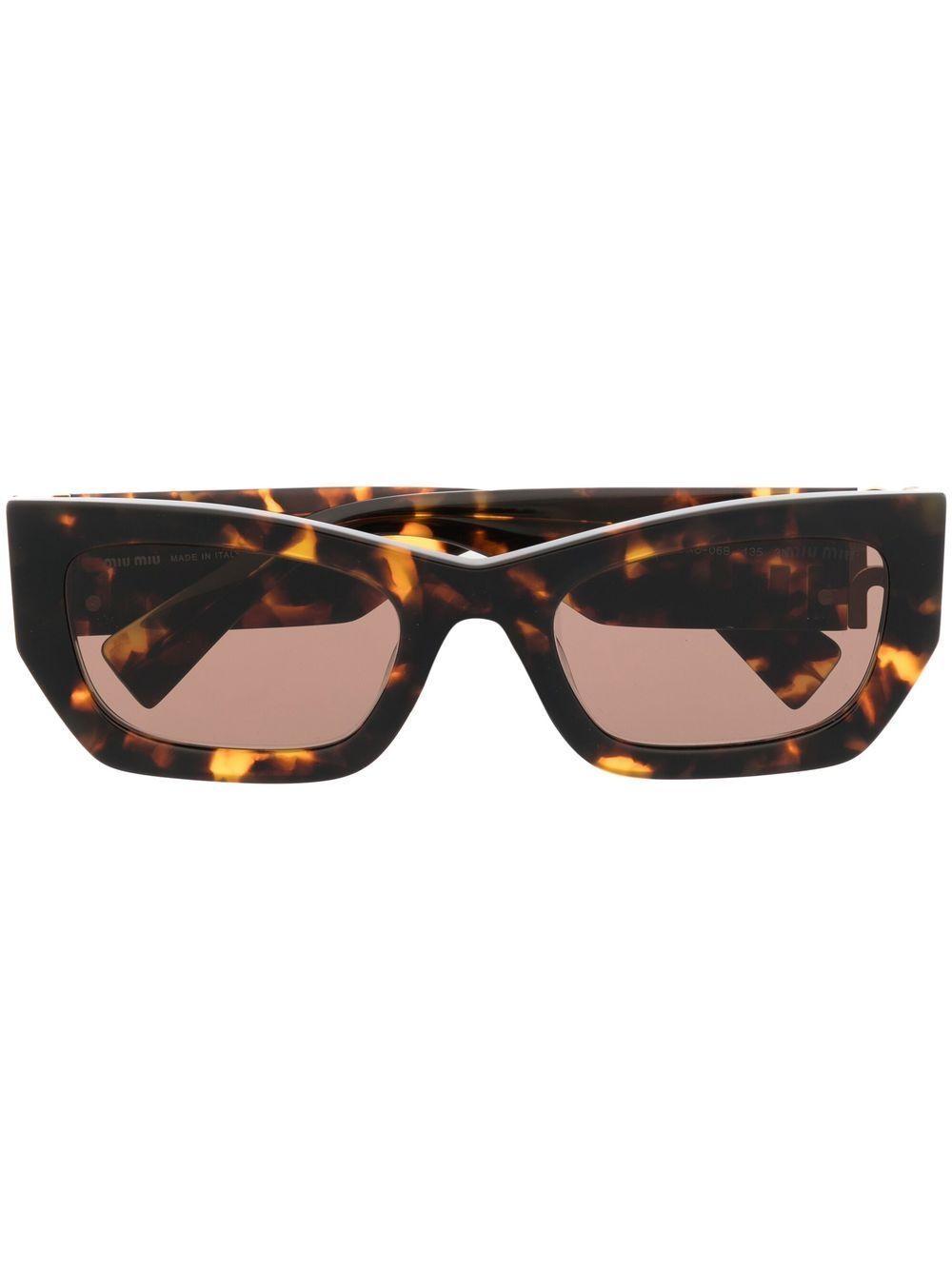 cat-eye frame sunglasses Product Image