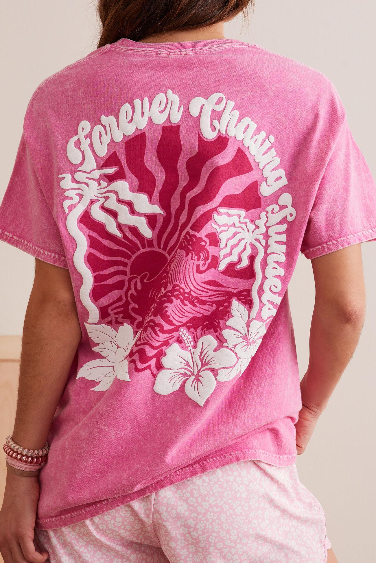 Chasing Sunsets Graphic Tee Product Image