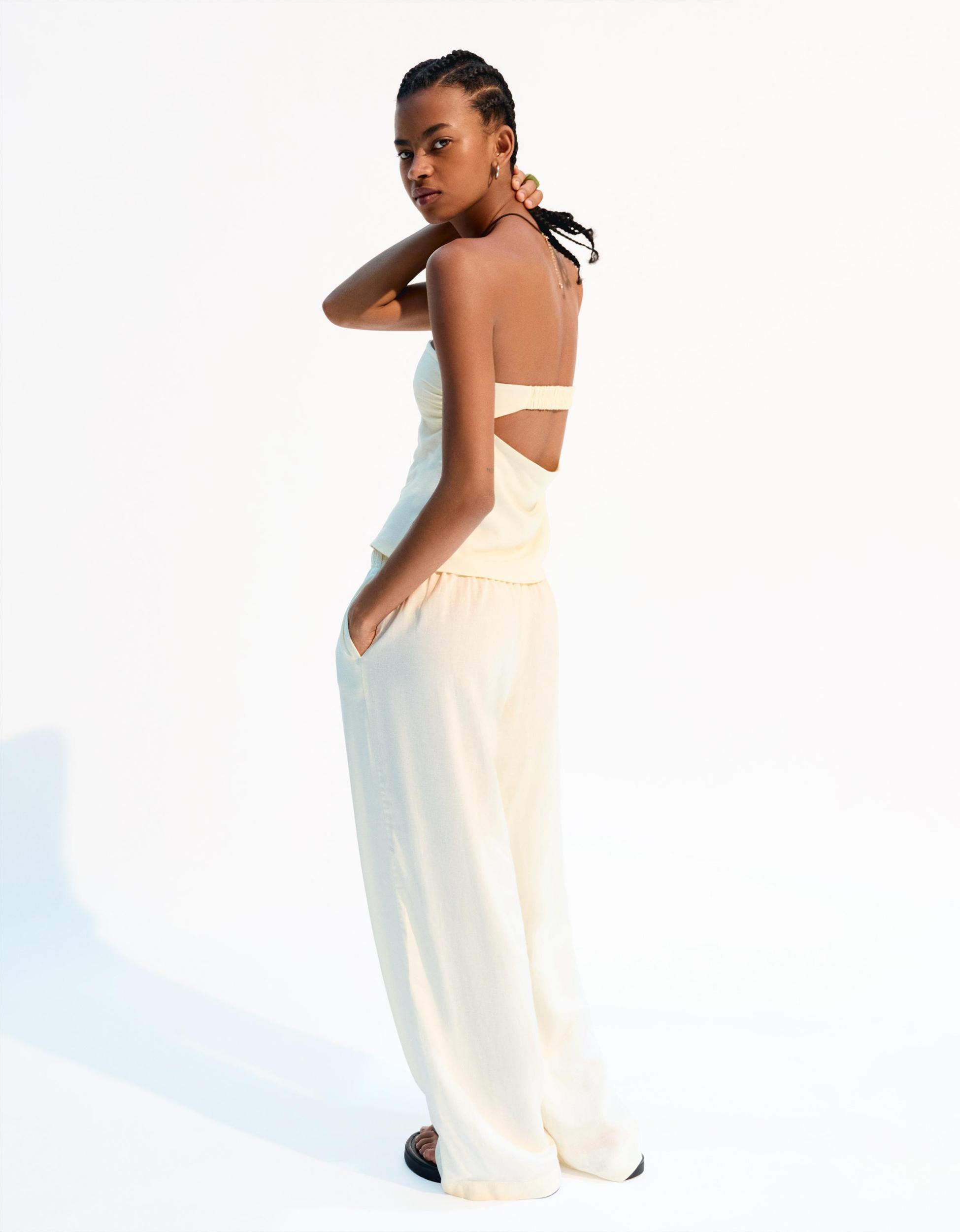 Linen blend pants with an elastic waistband Product Image