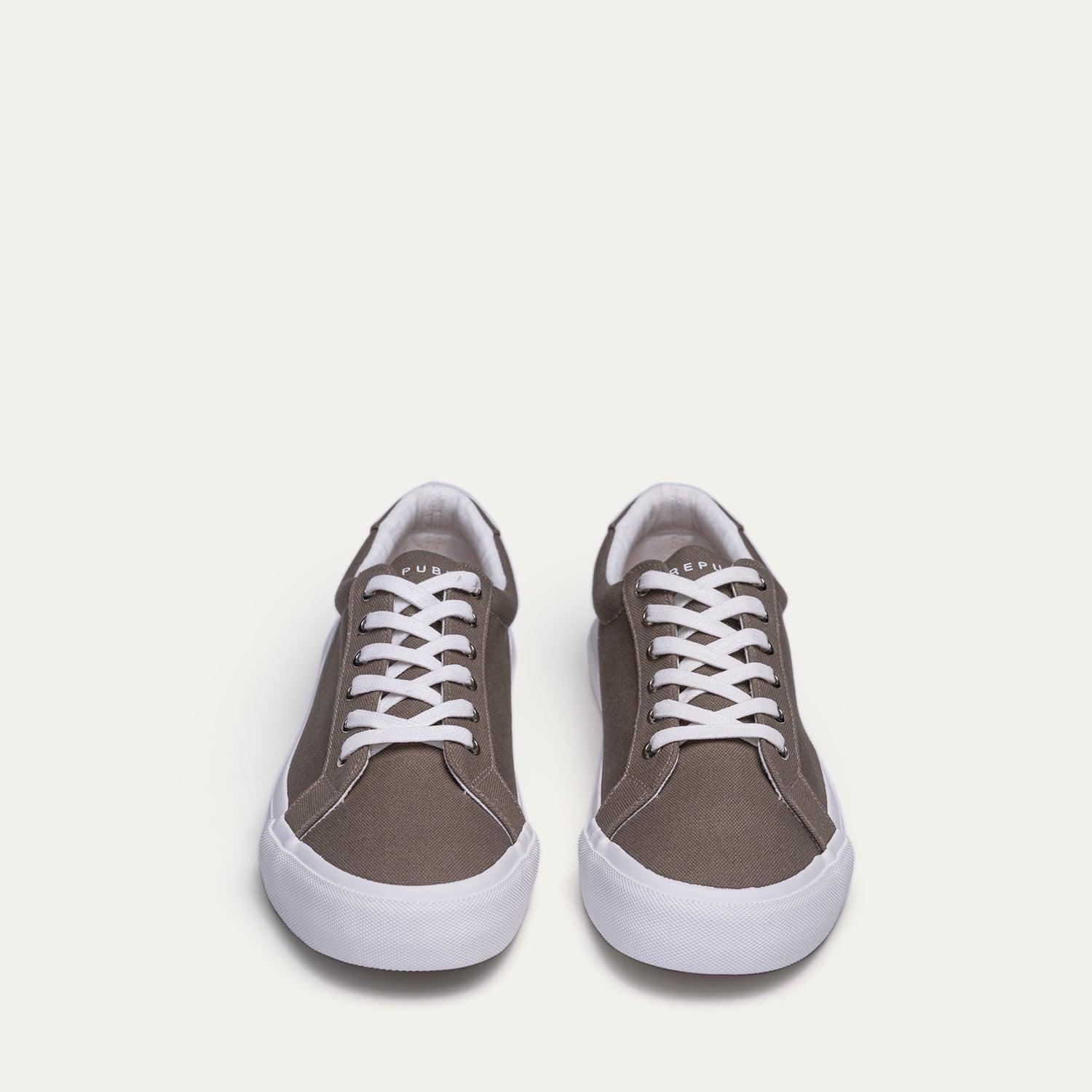 Bowery Canvas Sneaker Male Product Image