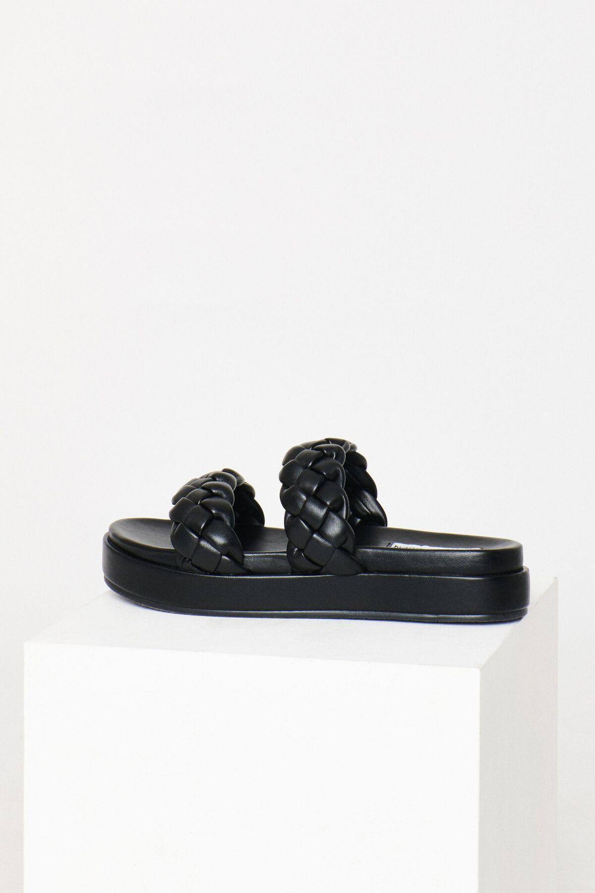 STEVE MADDEN Paty Sandal  Product Image