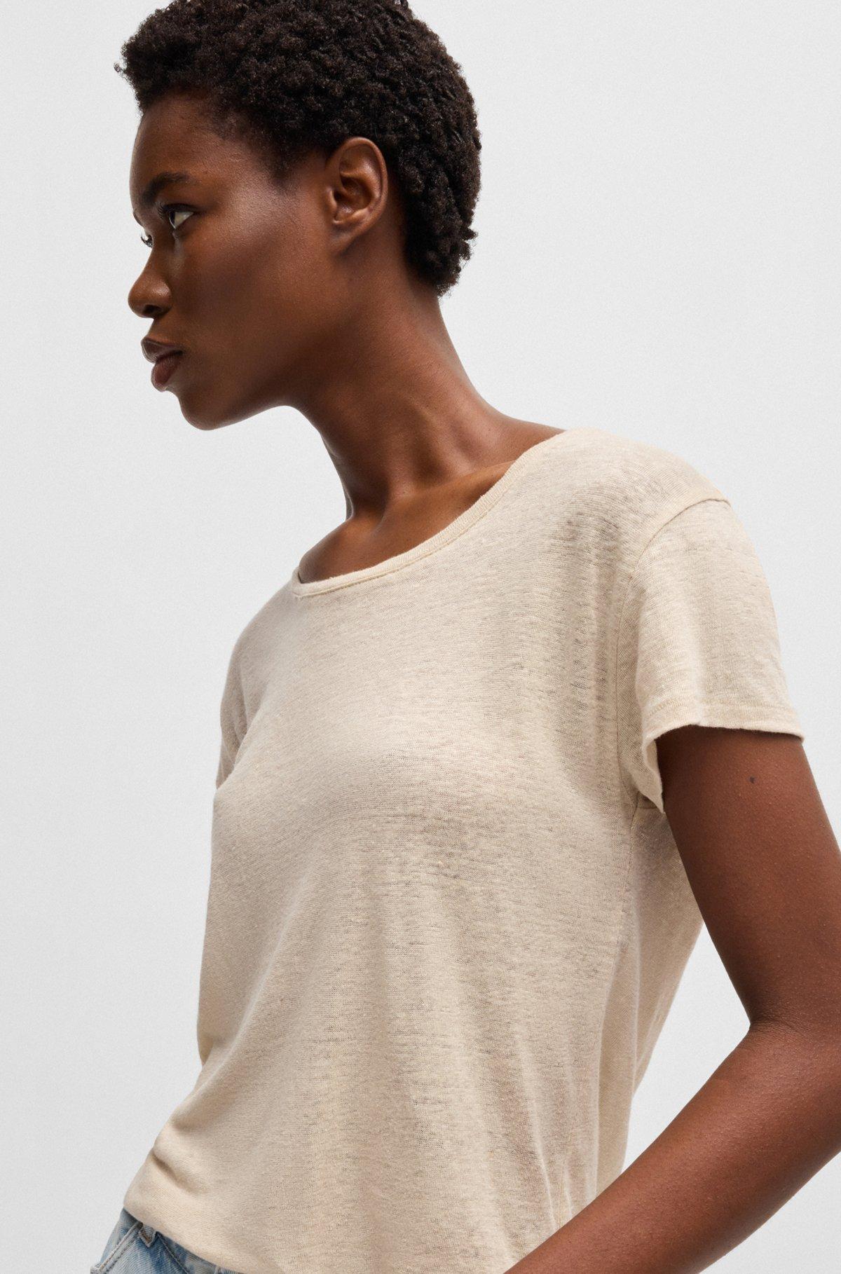 Scoop-neck linen T-shirt with gathered back Product Image