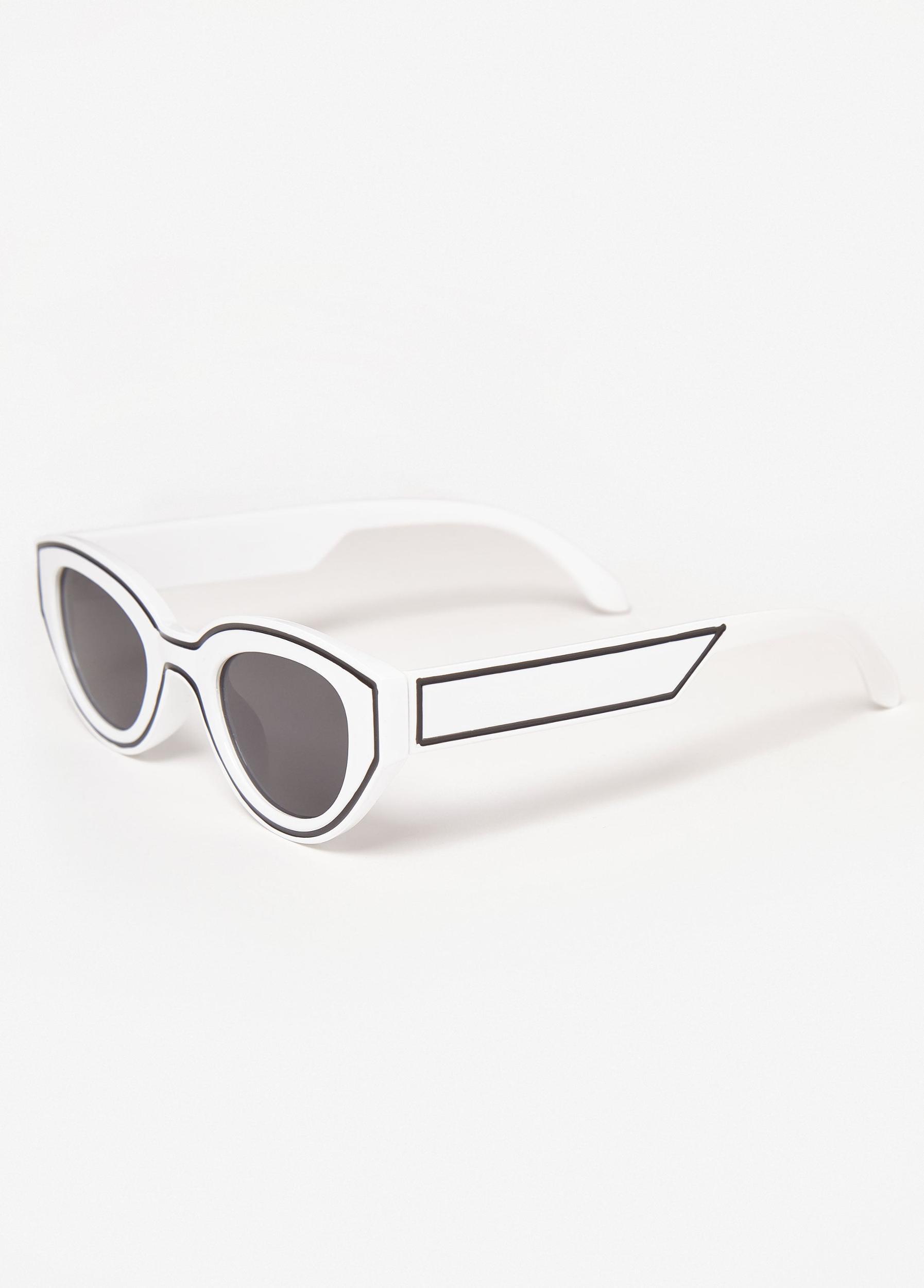 Outlined Cat Eye Sunglasses Product Image