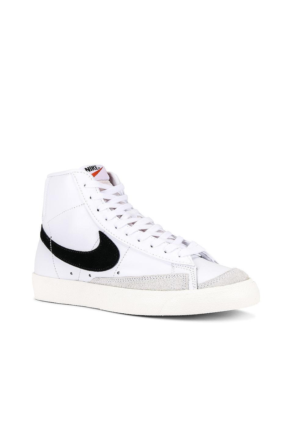 Nike Blazer Mid 77 Vintage Casual Shoes Product Image