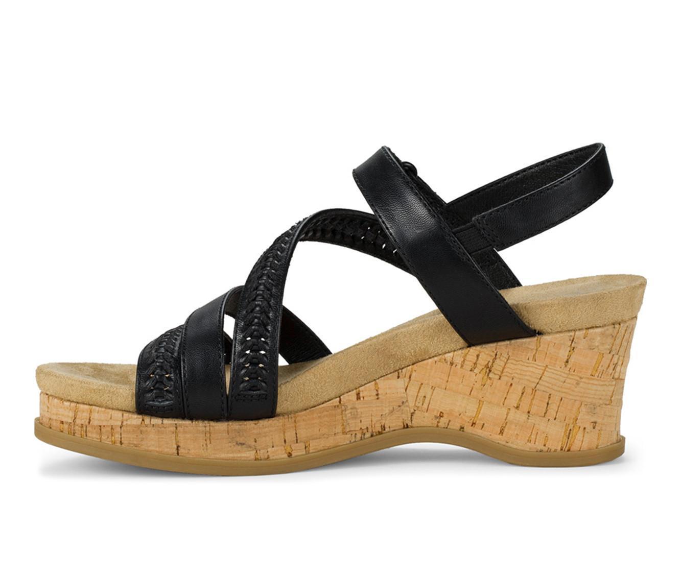 Women's Baretraps Ciara Wedges Product Image