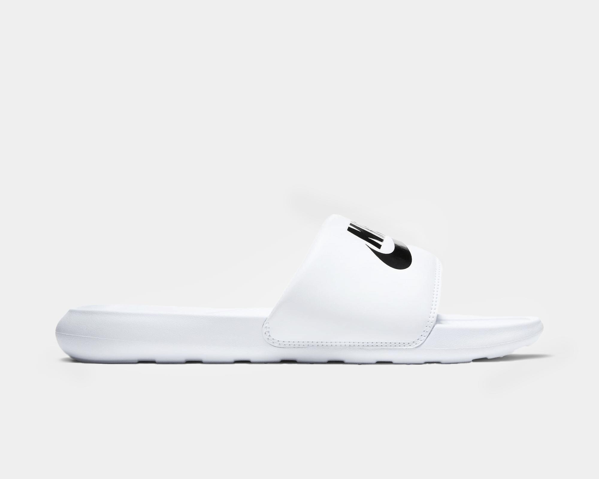 Nike Men's Victori One Slides Product Image