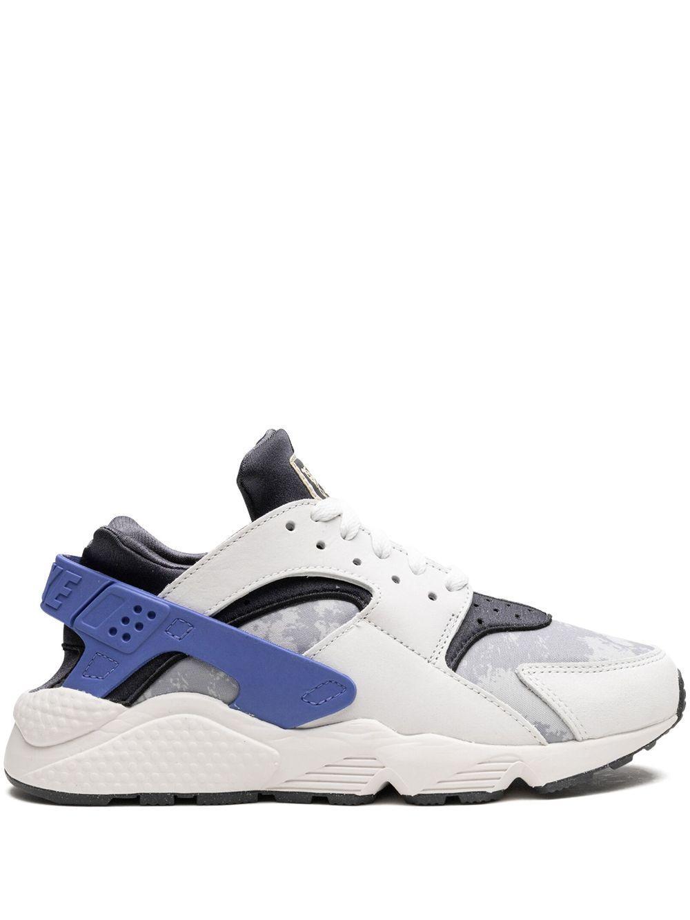 NIKE Air Huarache Low-top Sneakers In Summit White/anthracite/light Smoke Grey Product Image