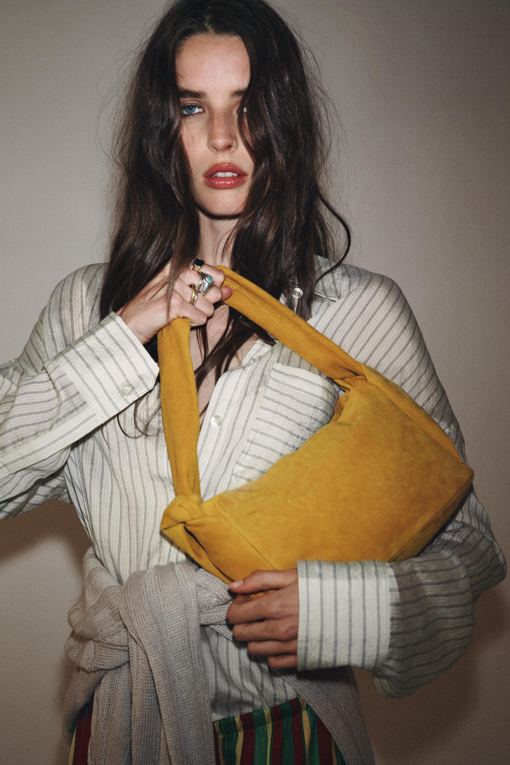 SPLIT LEATHER HANDBAG Product Image