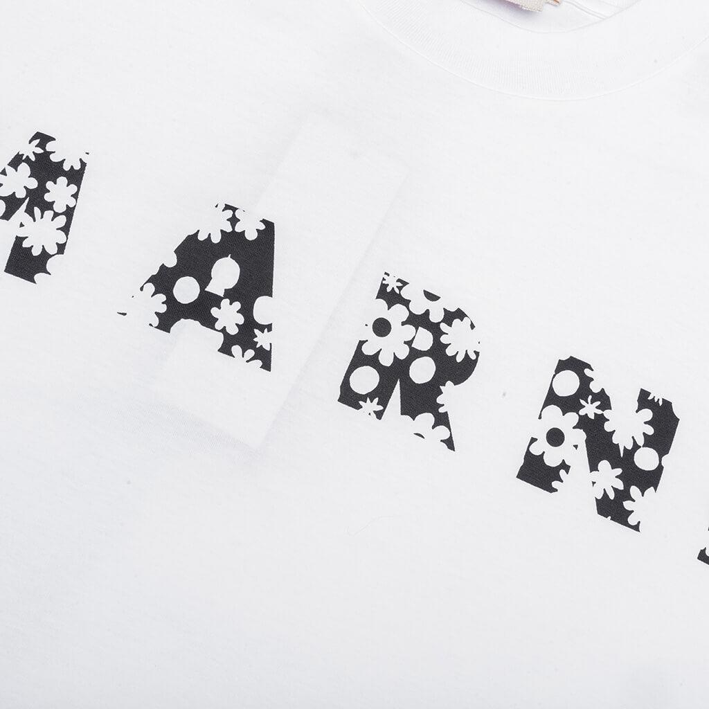 Pop Fields Logo T-Shirt - Lily/White Male Product Image