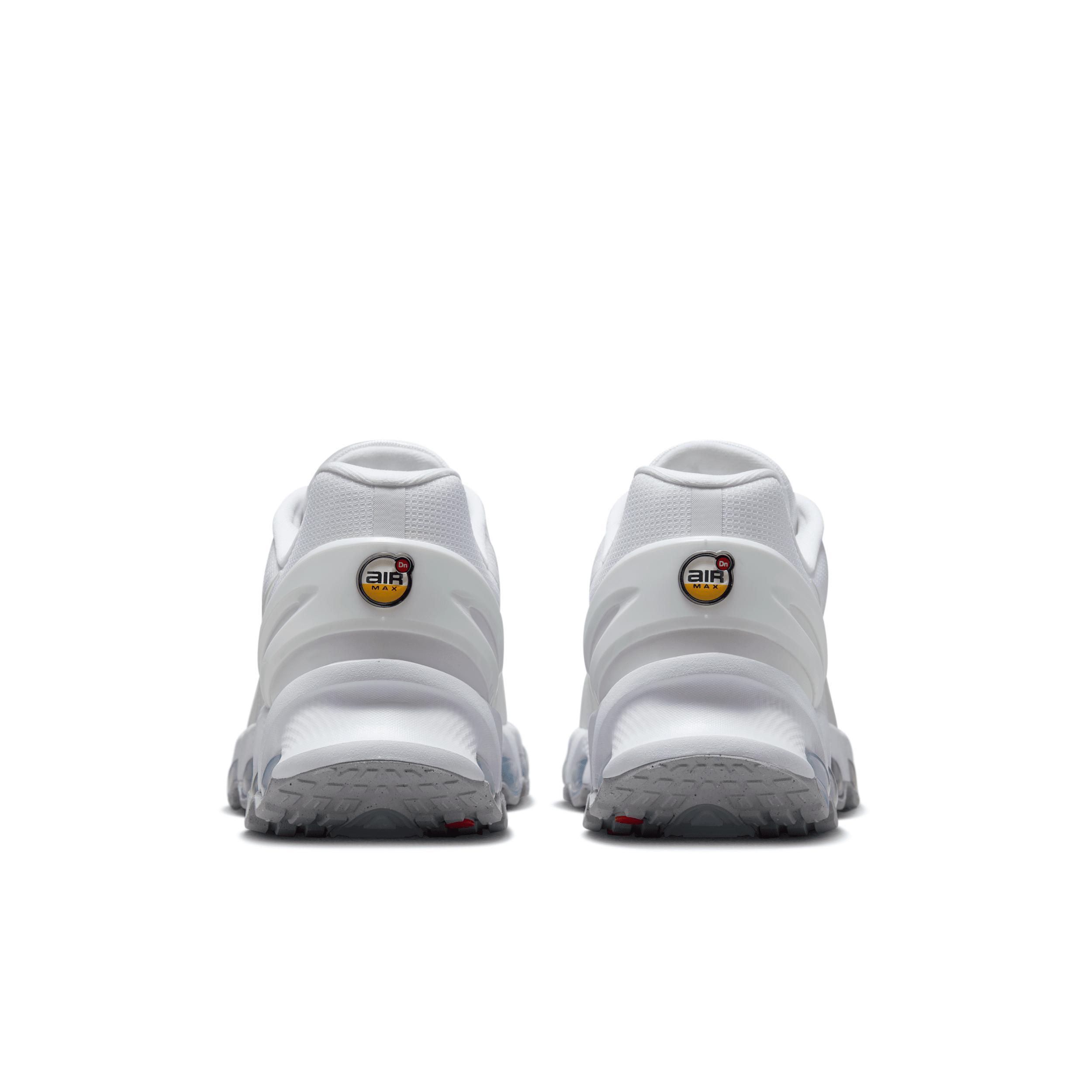 Nike Men's Air Max Dn8 Shoes Product Image