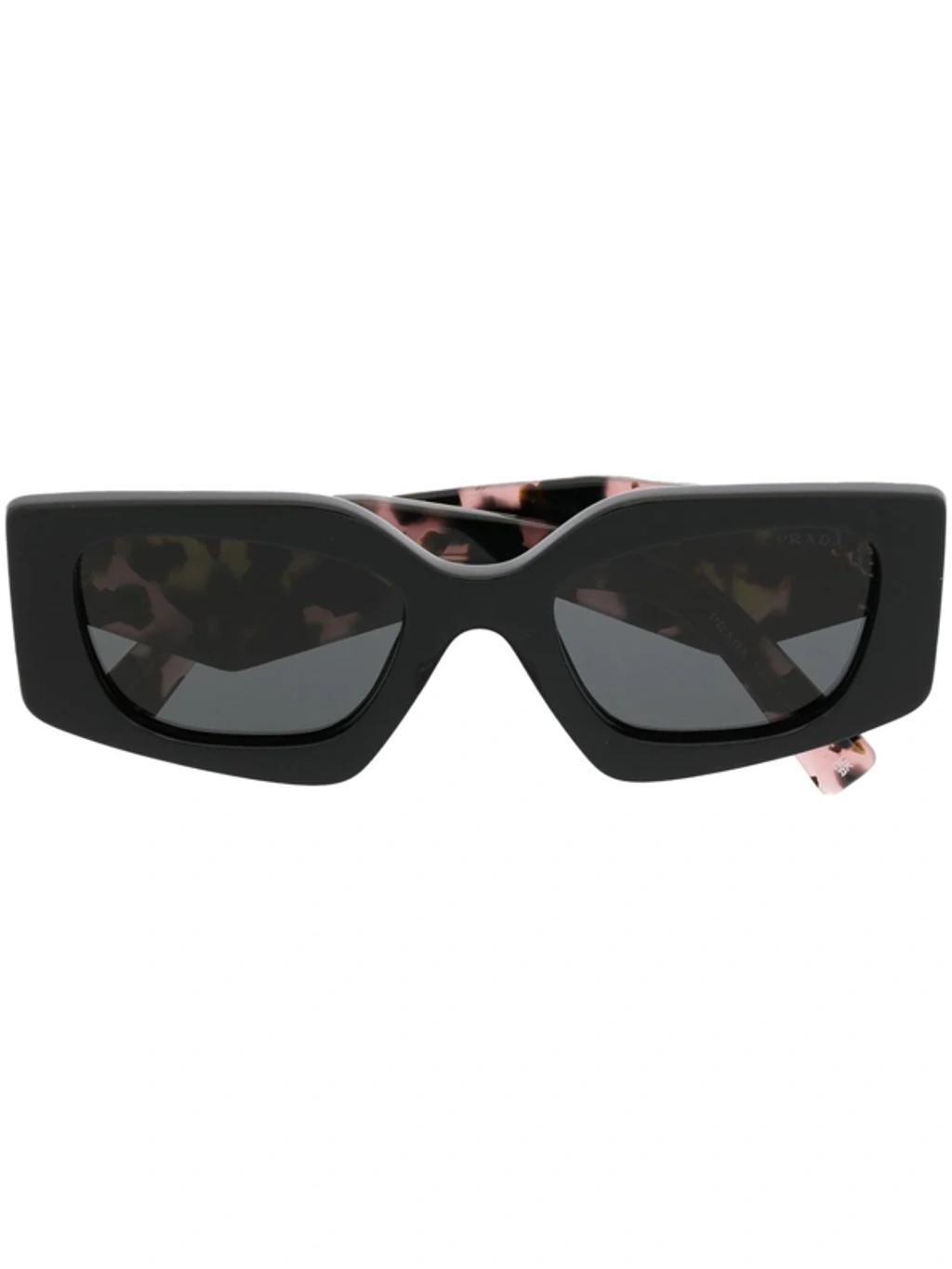 PRADA Leopard Print Tinted Sunglasses In Schwarz Product Image