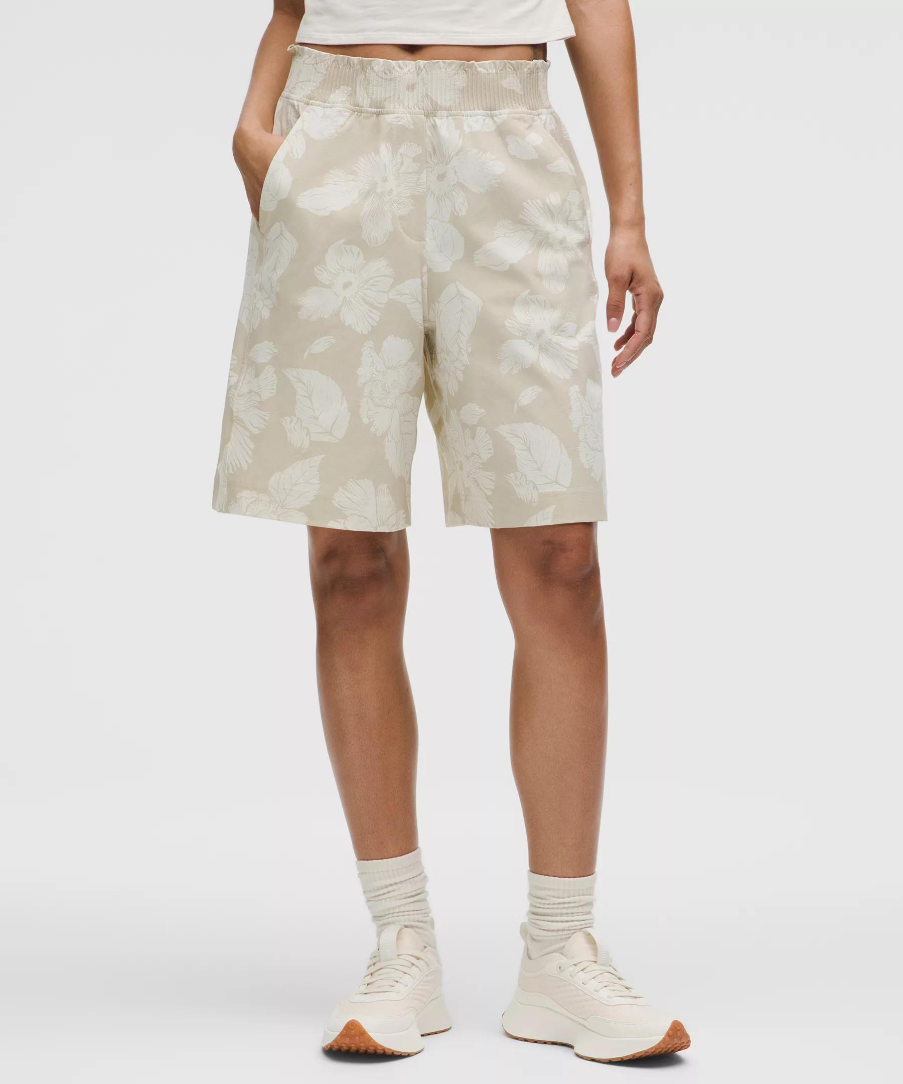 Stretch Woven Ruffle-Waist High-Rise Short 9" Product Image