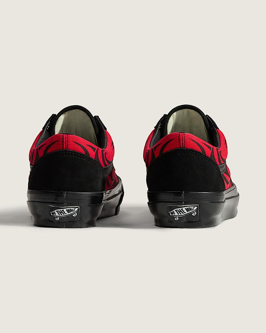 Premium Old Skool Shoe in Black / Red| Vans US Product Image