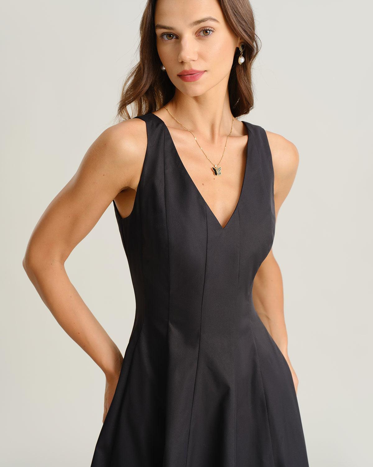 Black V Neck Sleeveless Midi Dress Product Image