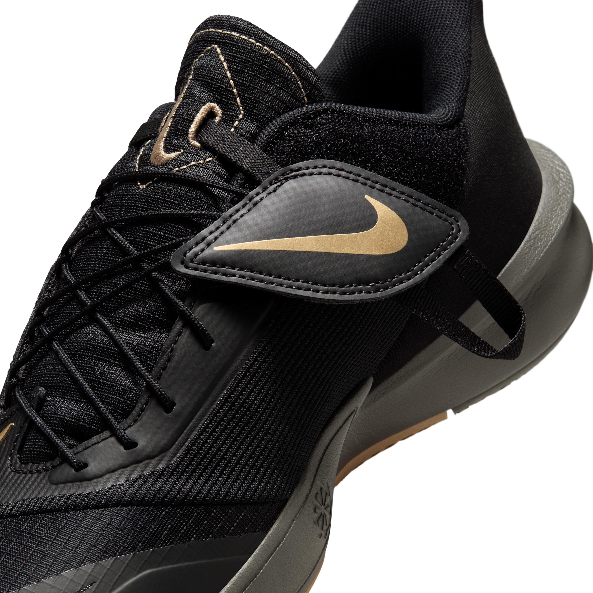 Nike Precision 7 EasyOn Men's Basketball Shoes Product Image