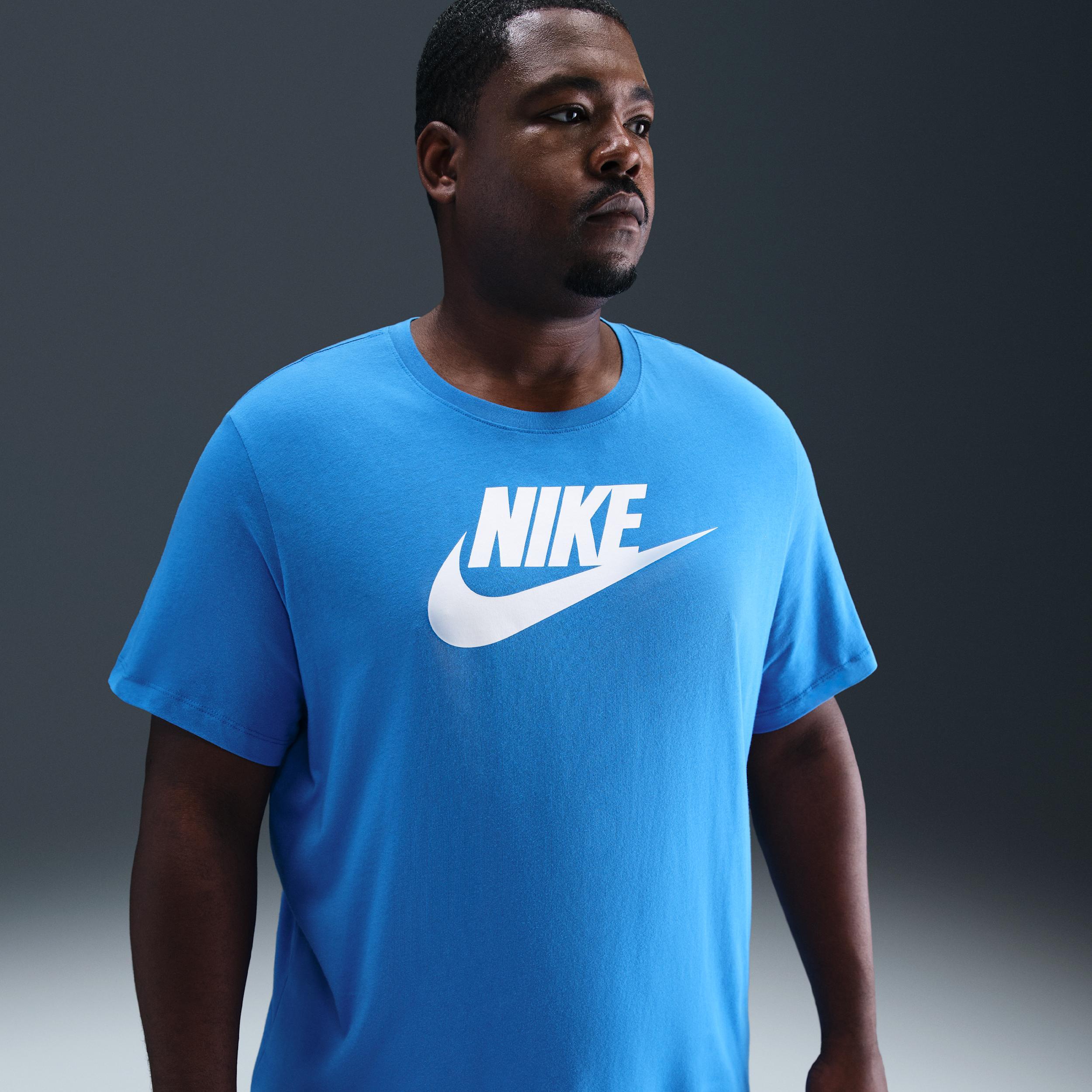 Mens Nike Sportswear T-Shirt | AR5004-438 Product Image