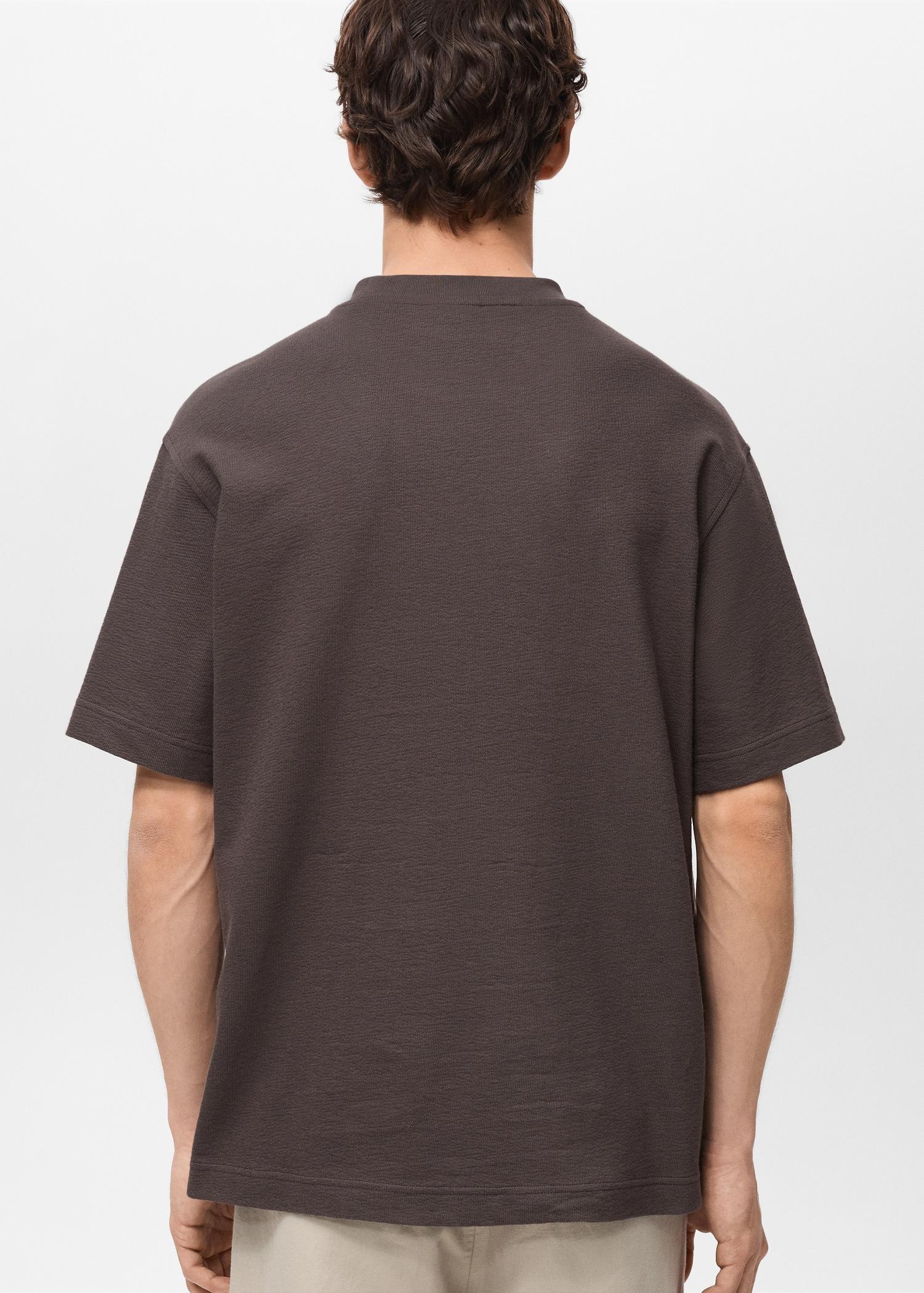 Structured relaxed-fit t-shirt - Men | MANGO USA Product Image