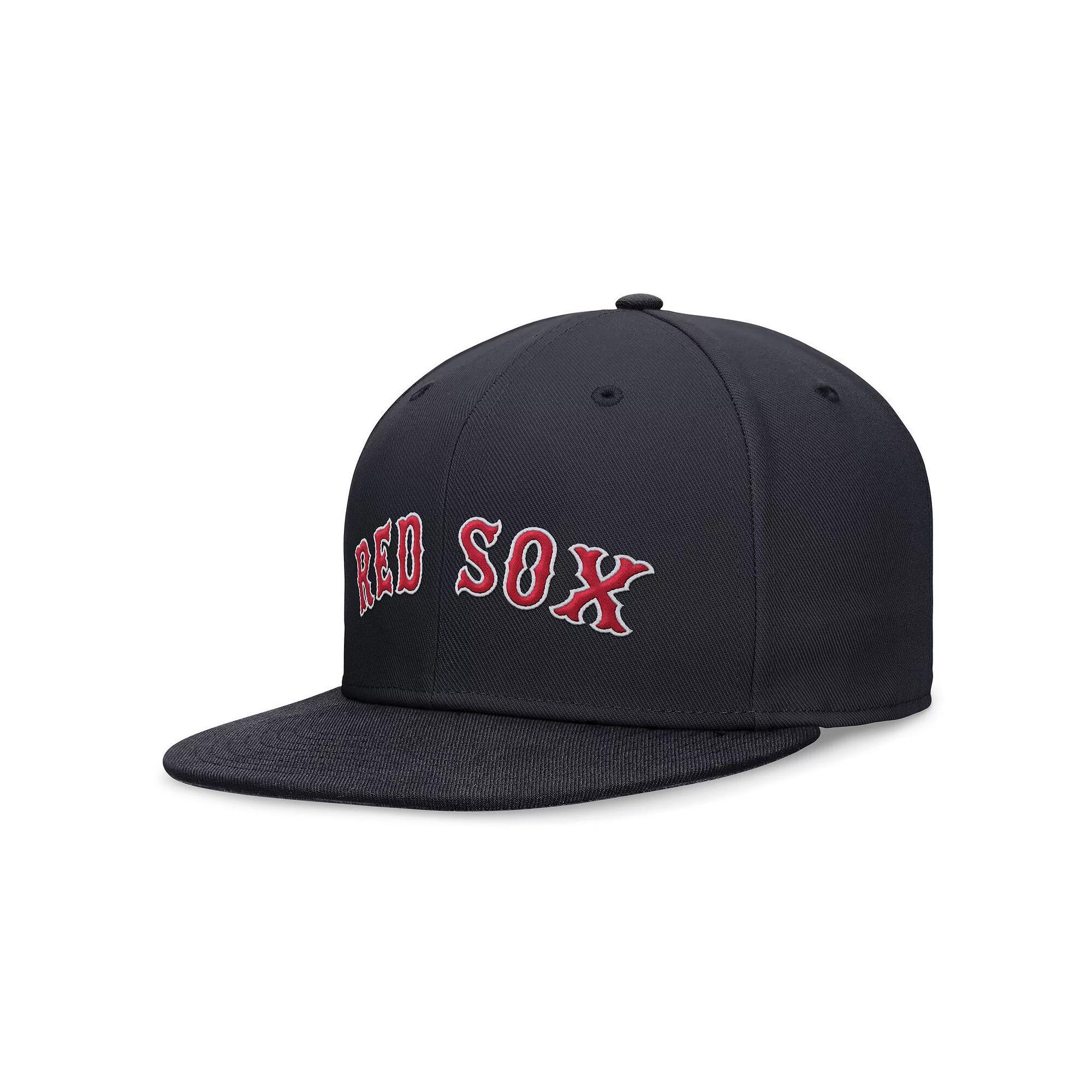 Men's Nike Navy Boston Red Sox Evergreen Performance Fitted Hat,  Product Image