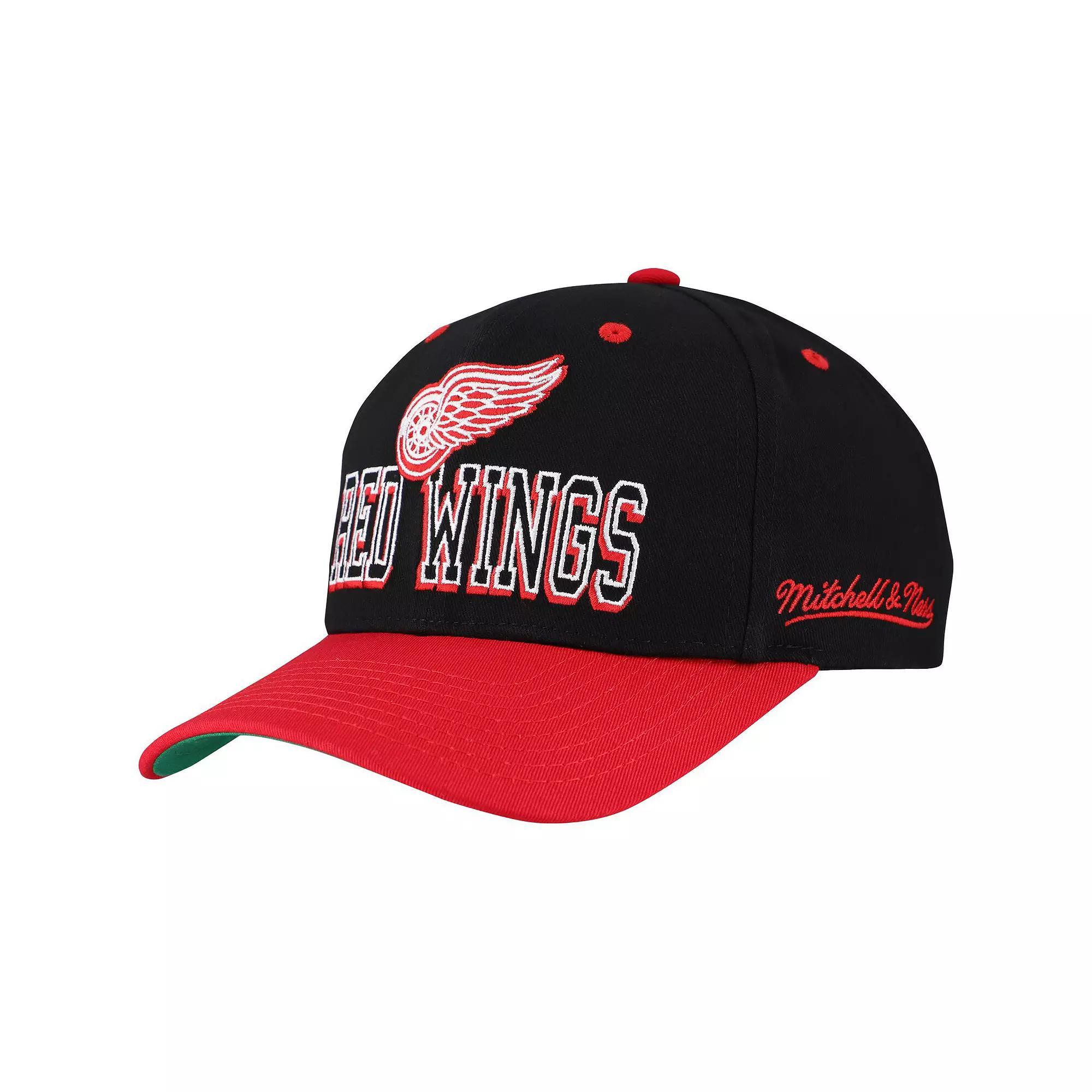 Men's Mitchell & Ness Black/Red Detroit Red Wings Backside Script Two-Tone Pro Crown Adjustable Hat Product Image