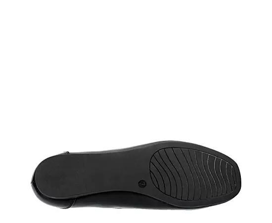 Xappeal Womens Lenette Flat Product Image