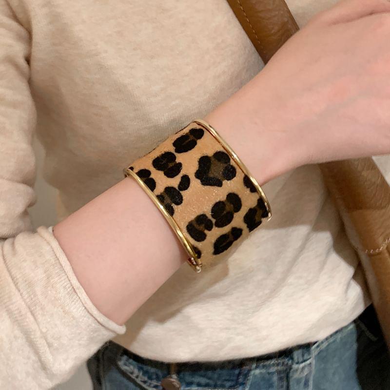 Leopard Print Flocking Alloy Open Bangle (Various Designs) Product Image