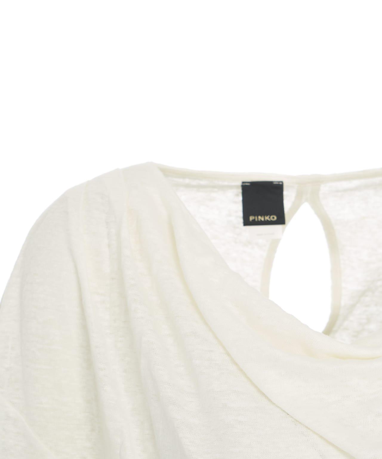 Linen T-shirt Product Image